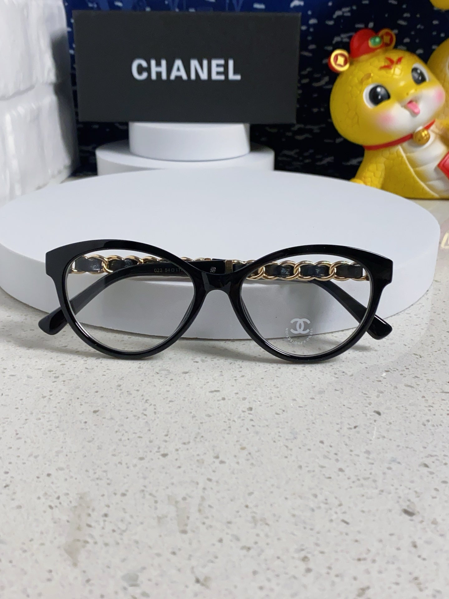 Chanel Cat-Eye Gold Lens Sunglasses for Women - detail image 8