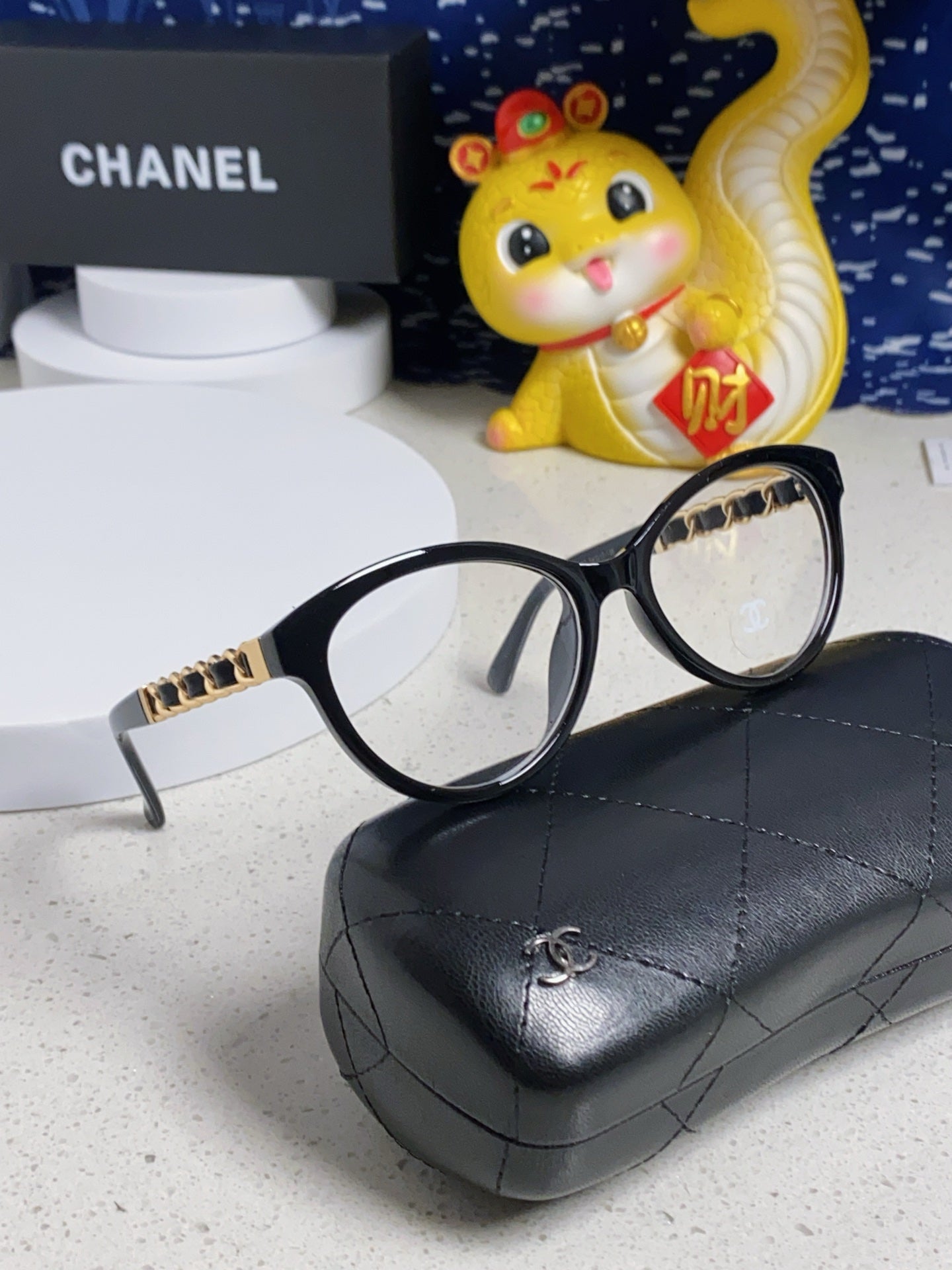 Chanel Cat-Eye Gold Lens Sunglasses for Women - detail image 9