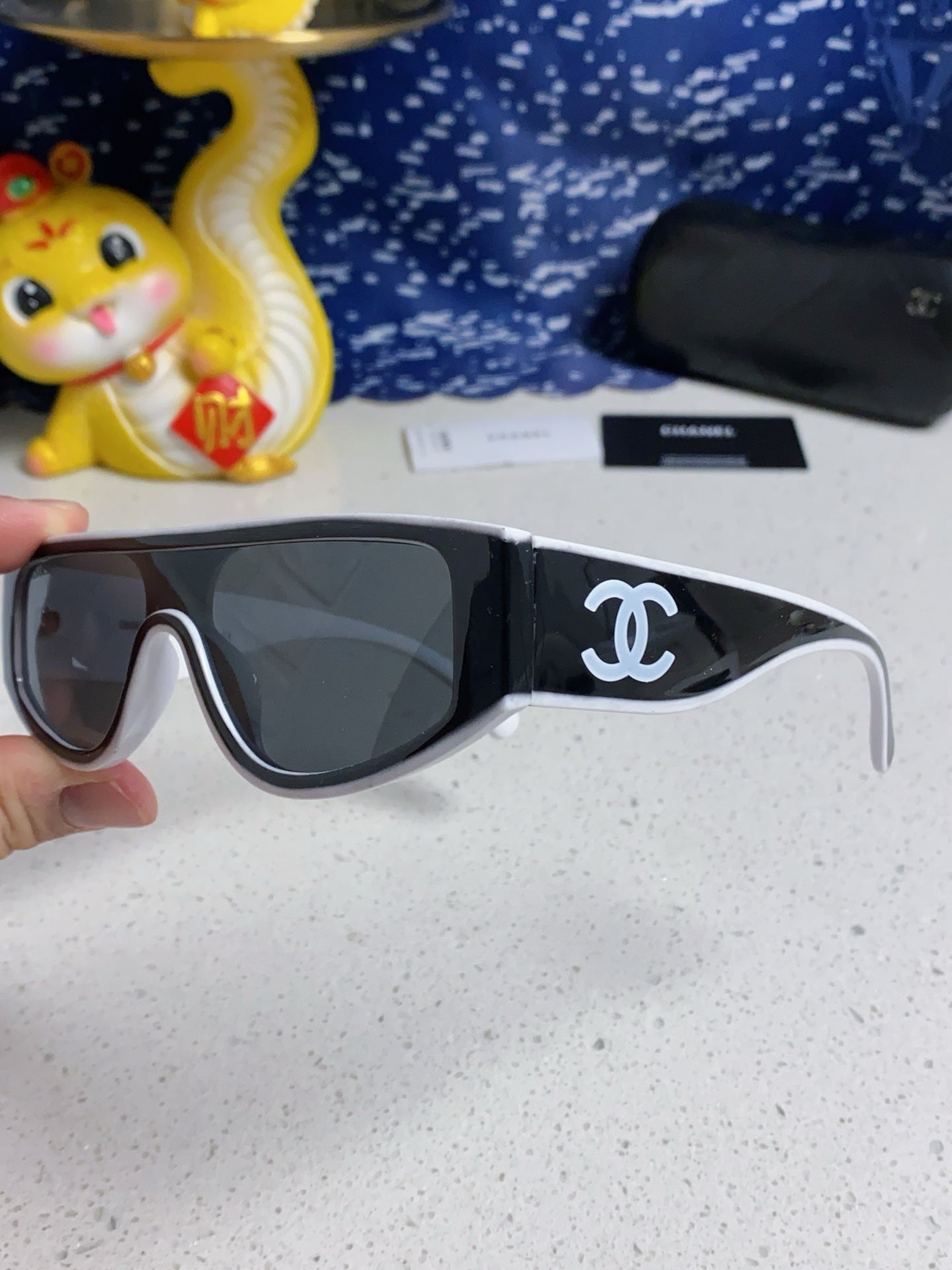 Chanel Fashion Silver Lens Sunglasses for Women - 371688 - detail image 6
