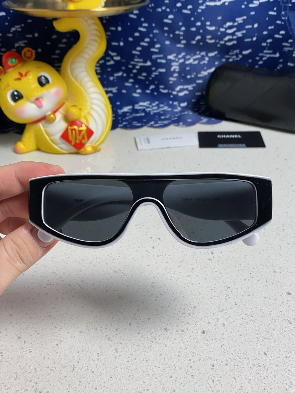Chanel Fashion Silver Lens Sunglasses for Women - 371688 - detail image 4