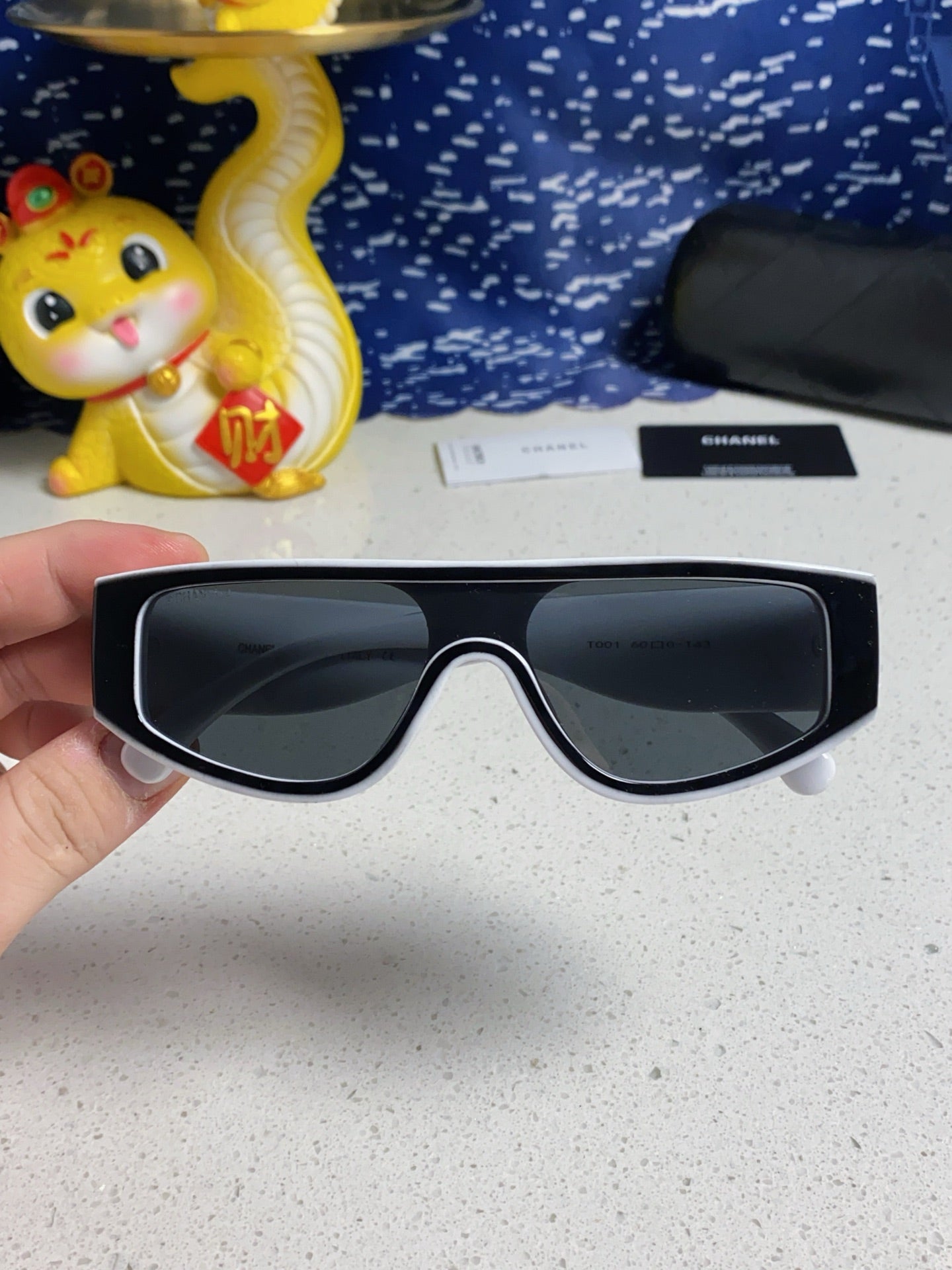 Chanel Fashion Silver Lens Sunglasses for Women - 371688 - detail image 4