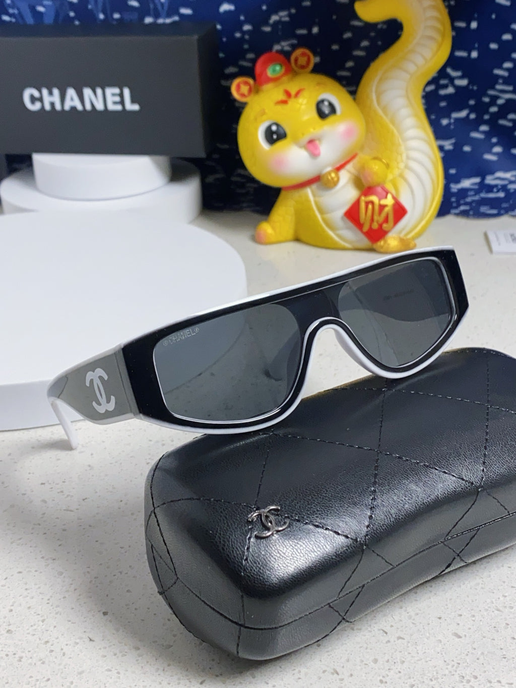 Chanel Fashion Silver Lens Sunglasses for Women - 371688 - detail image 9