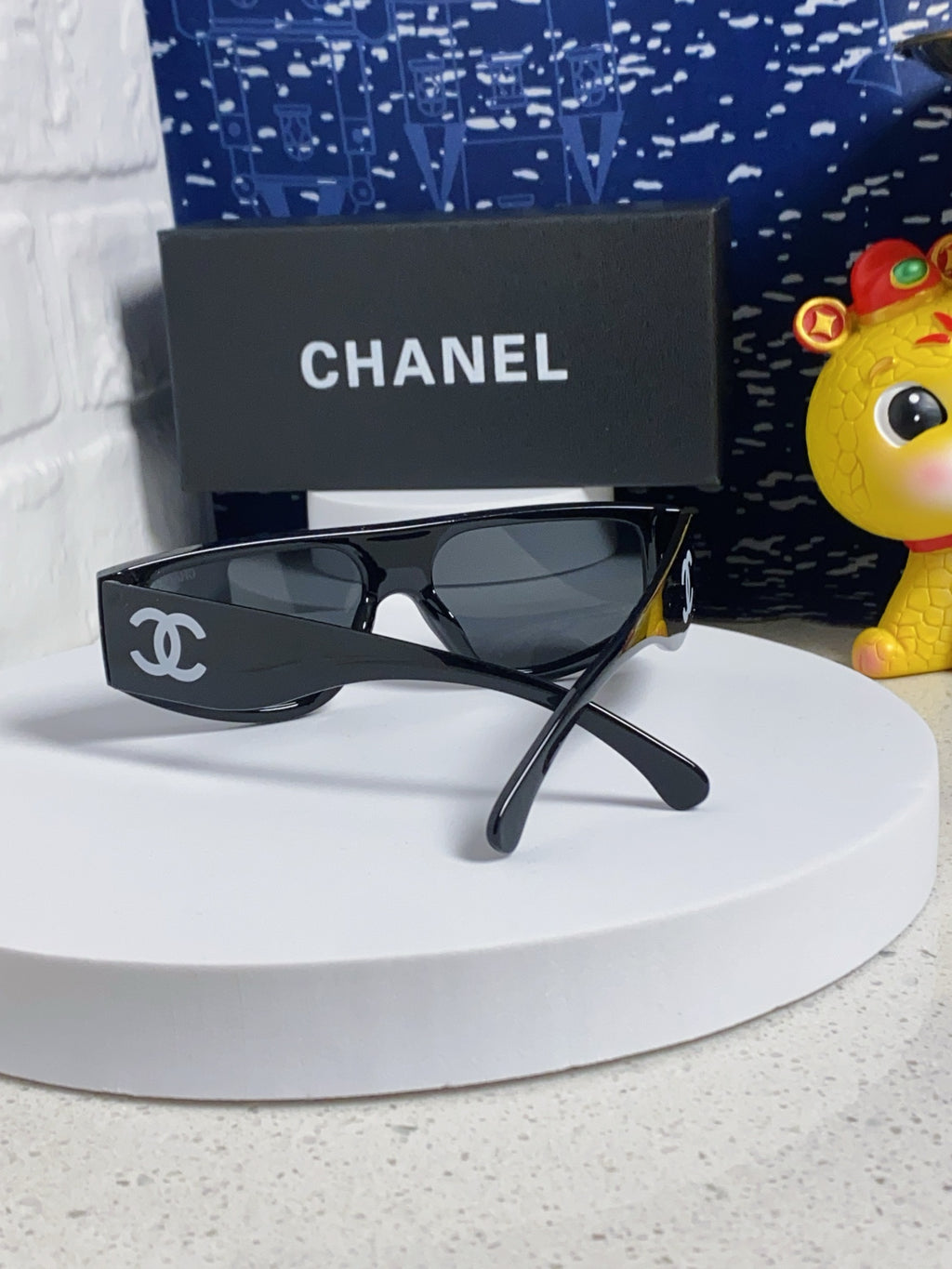 Chanel Fashion Silver Lens Sunglasses for Women - 371689 - detail image 3