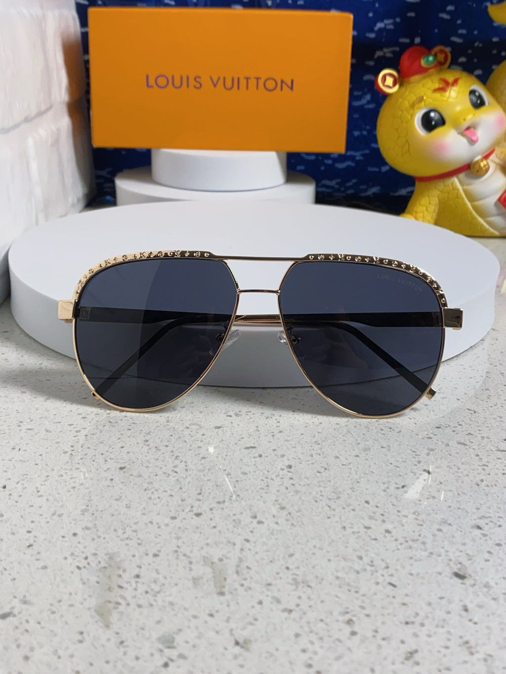 Louis Vuitton Aviator Blue Lens Sunglasses for Women - detail image 8