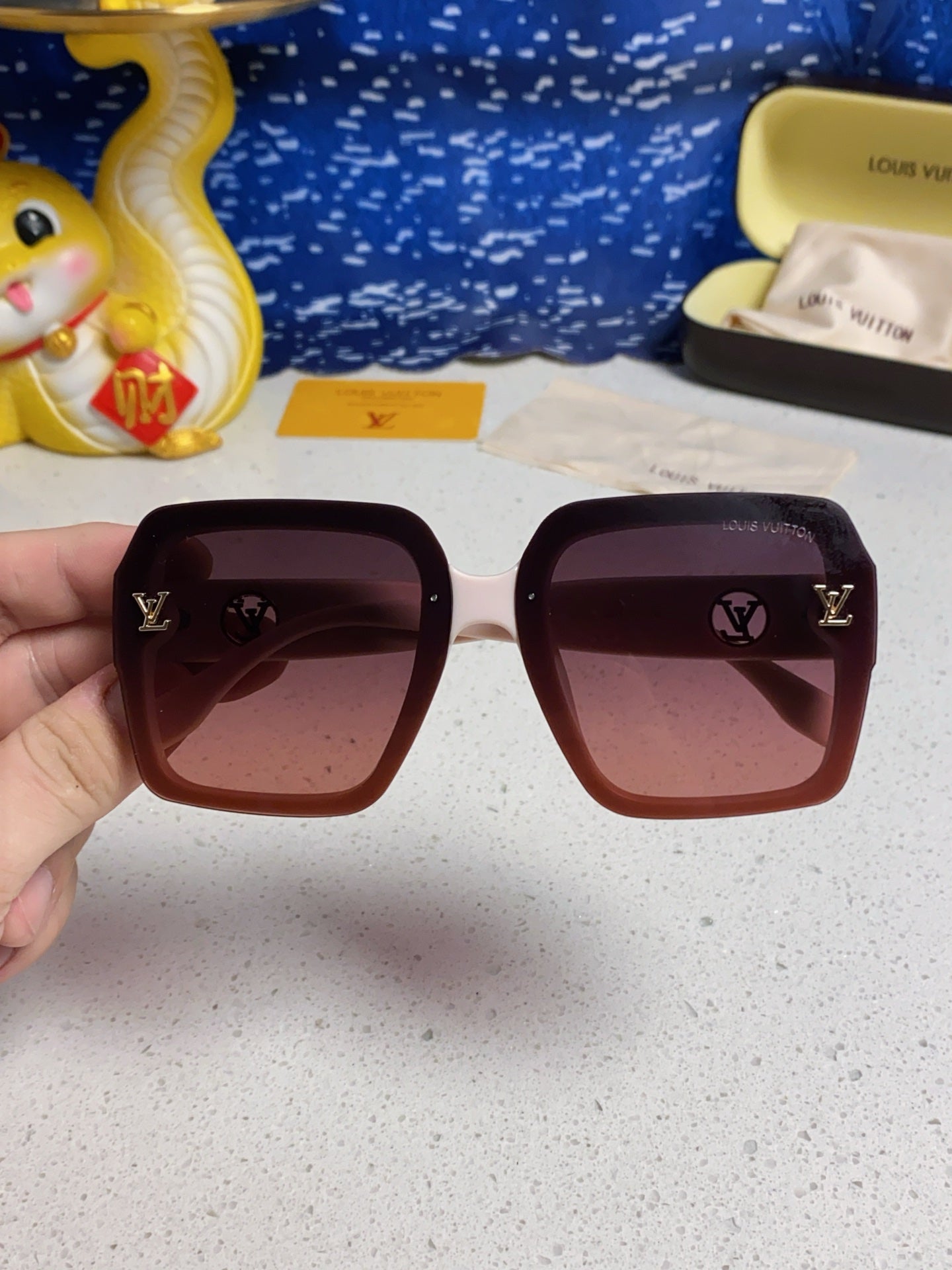 Louis Vuitton Oversized Red Lens Sunglasses for Women - detail image 4