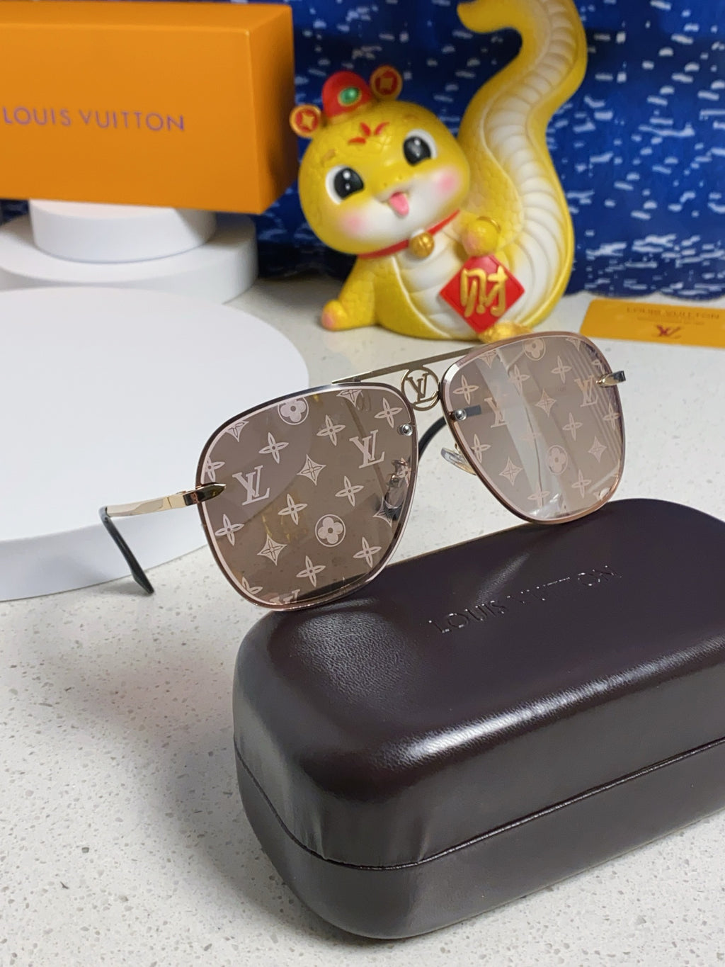 Louis Vuitton Metal Aviator Gray Lens Sunglasses for Men & Women - 381883 - detail image 9