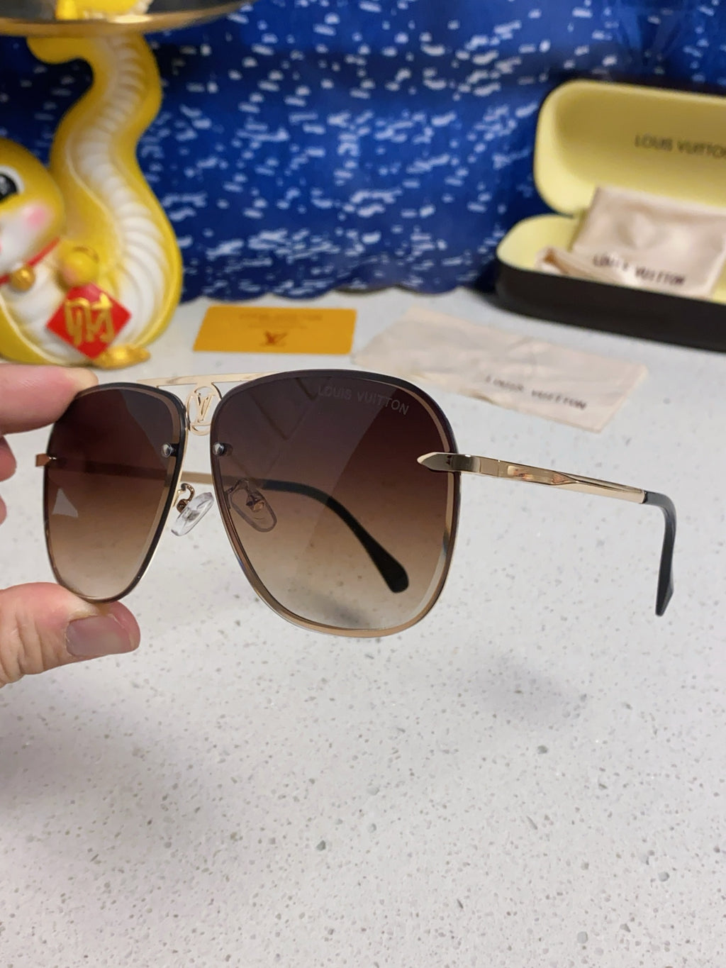 Louis Vuitton Metal Aviator Red Lens Sunglasses for Men & Women - 381884 - detail image 6