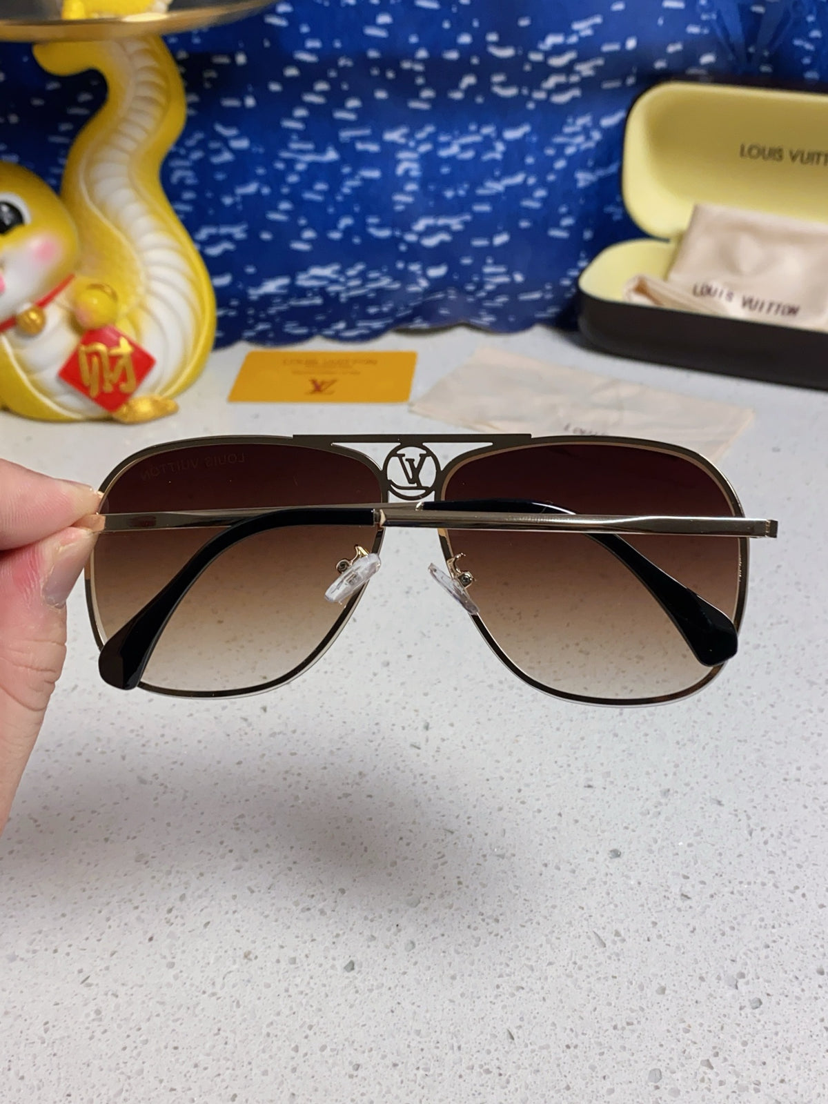 Louis Vuitton Metal Aviator Red Lens Sunglasses for Men & Women - 381884 - detail image 5