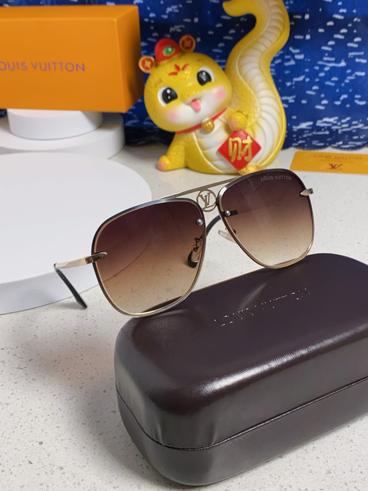 Louis Vuitton Metal Aviator Red Lens Sunglasses for Men & Women - 381884 - detail image 9