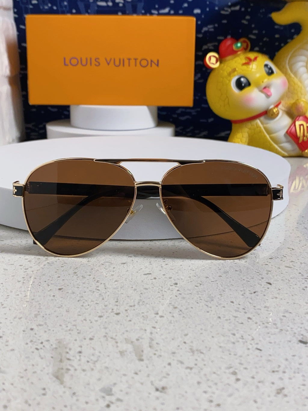 Louis Vuitton Metal Aviator Brown Lens Sunglasses for Men & Women - 381780 - detail image 9