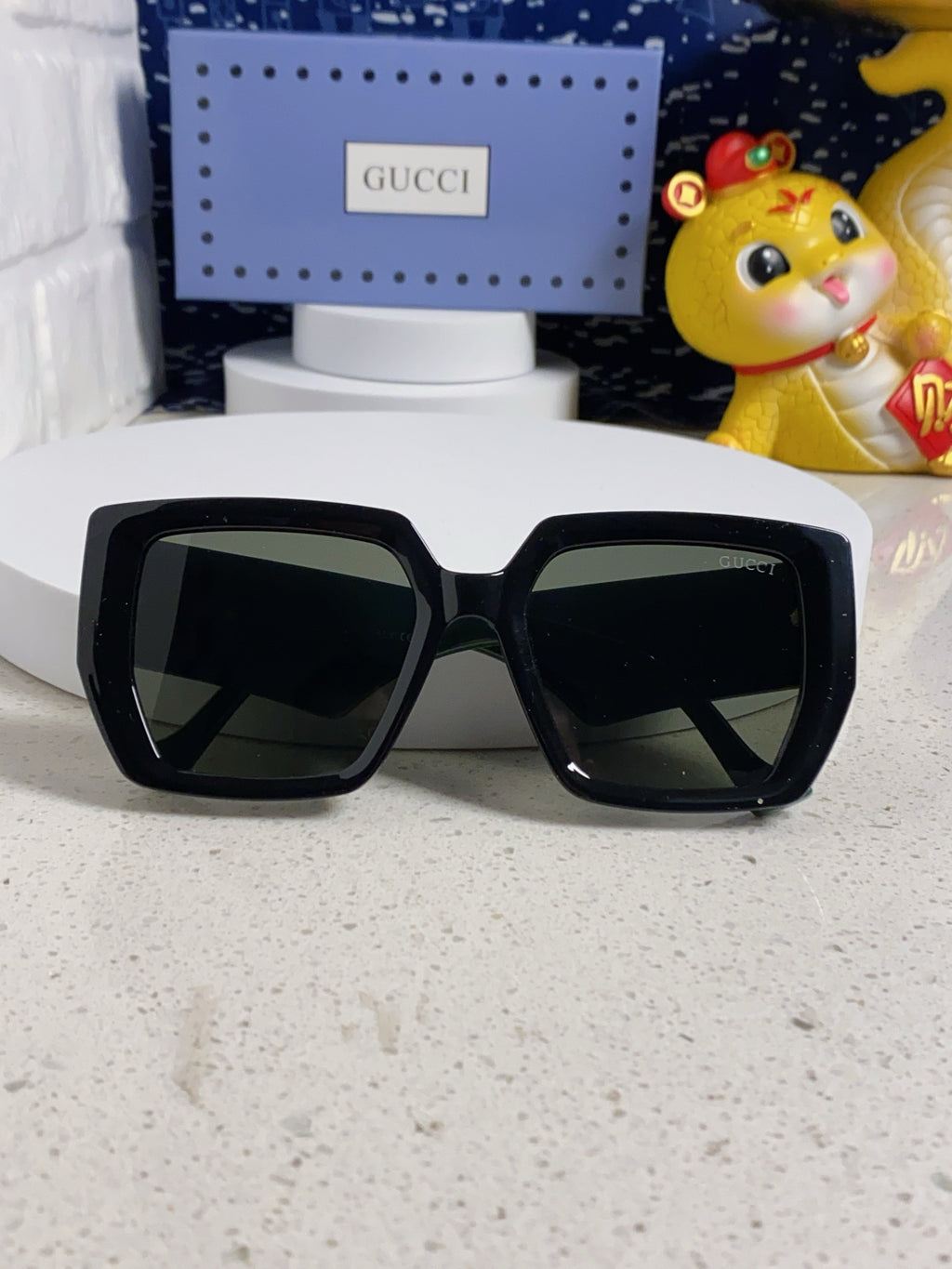 Gucci Oversized Brown Lens Sunglasses for Men & Women - 398373 - detail image 10