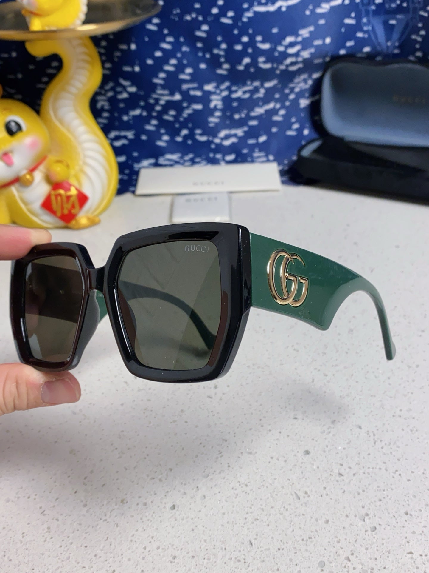Gucci Oversized Brown Lens Sunglasses for Men & Women - 398373 - detail image 7
