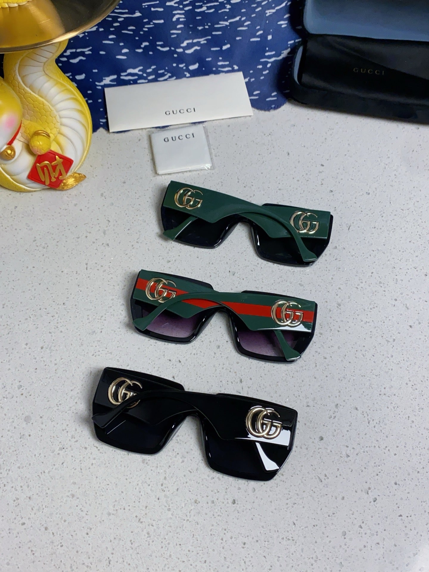 Gucci Oversized Black Lens Sunglasses for Men & Women - 398374 - detail image 11