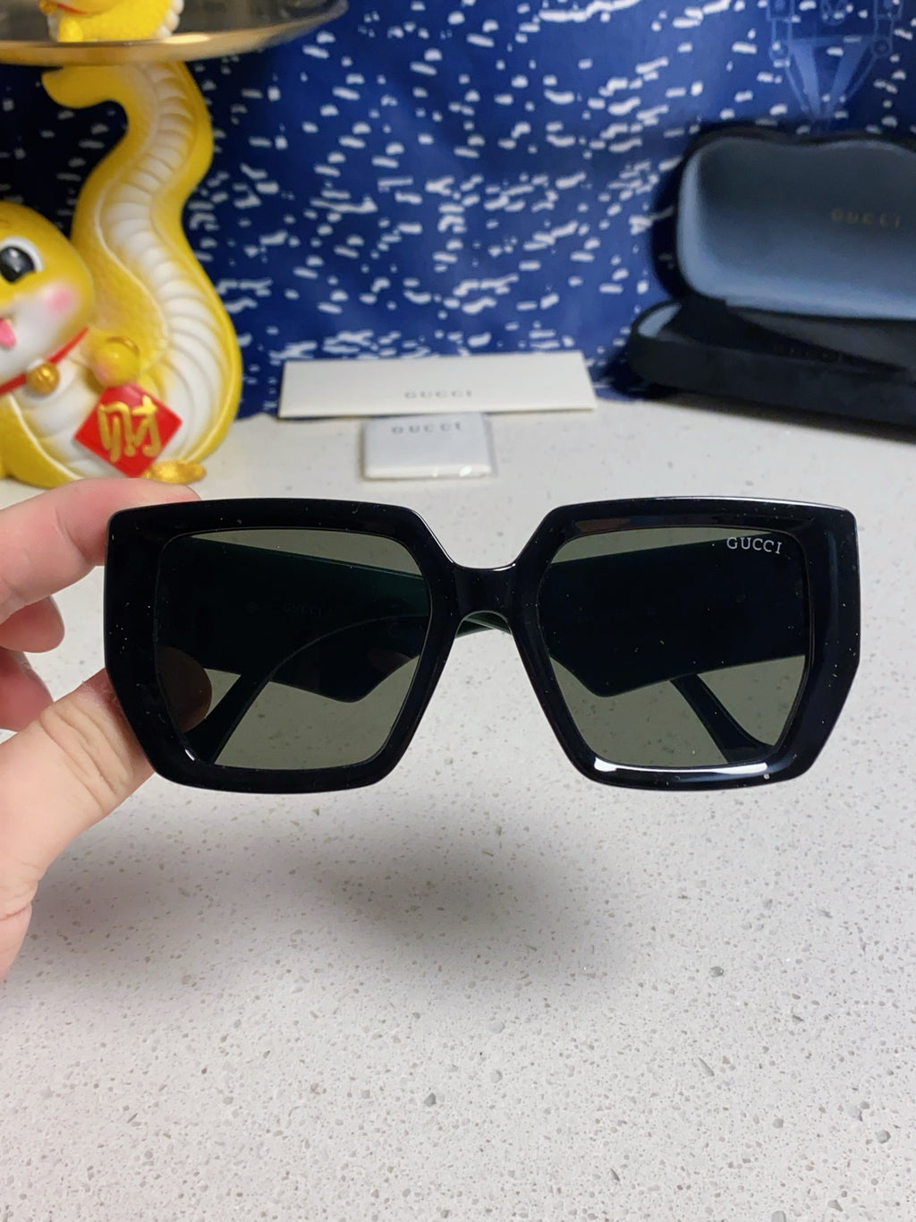 Gucci Oversized Brown Lens Sunglasses for Men & Women - 398373 - detail image 5