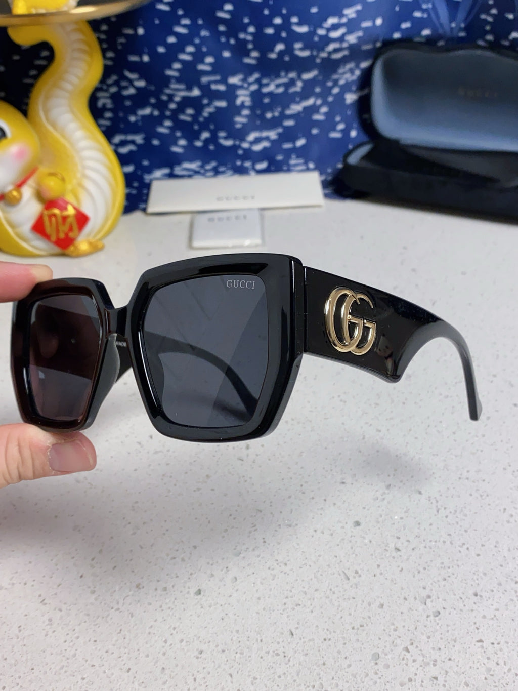 Gucci Oversized Black Lens Sunglasses for Men & Women - 398374 - detail image 6