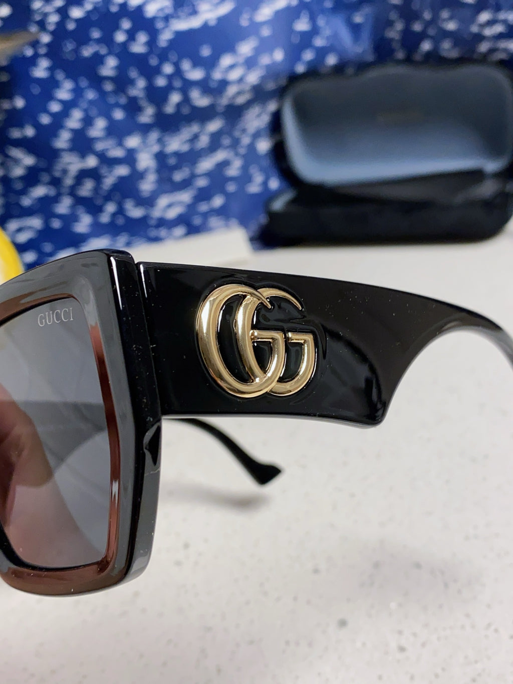 Gucci Oversized Black Lens Sunglasses for Men & Women - 398374 - detail image 7