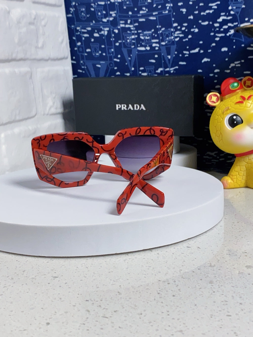 Prada 14ZSF Cat-Eye Red Lens Sunglasses for Women - detail image 3