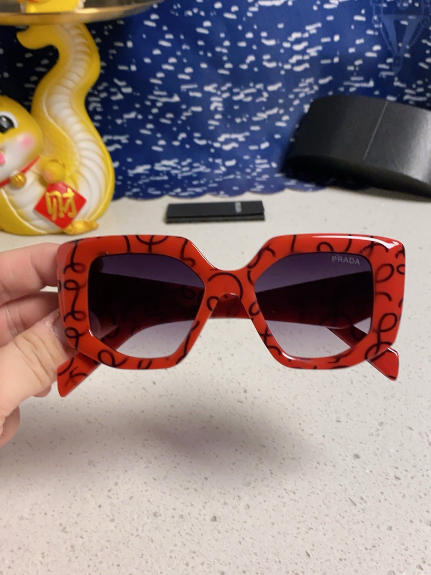 Prada 14ZSF Cat-Eye Red Lens Sunglasses for Women - detail image 4