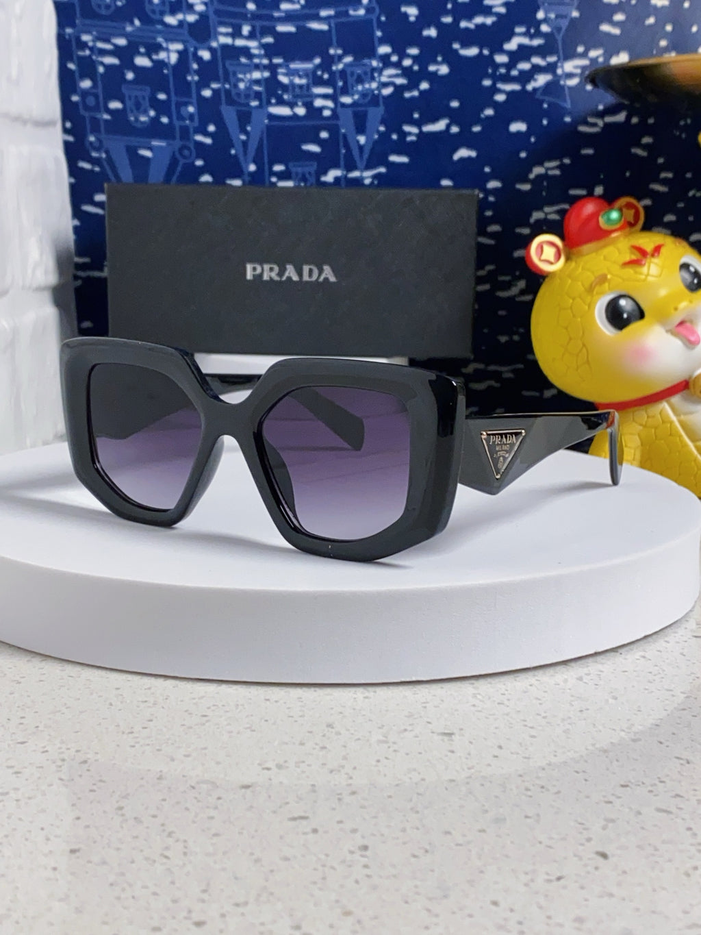 Prada 14ZSF Cat-Eye Pink Lens Sunglasses for Women - detail image 2