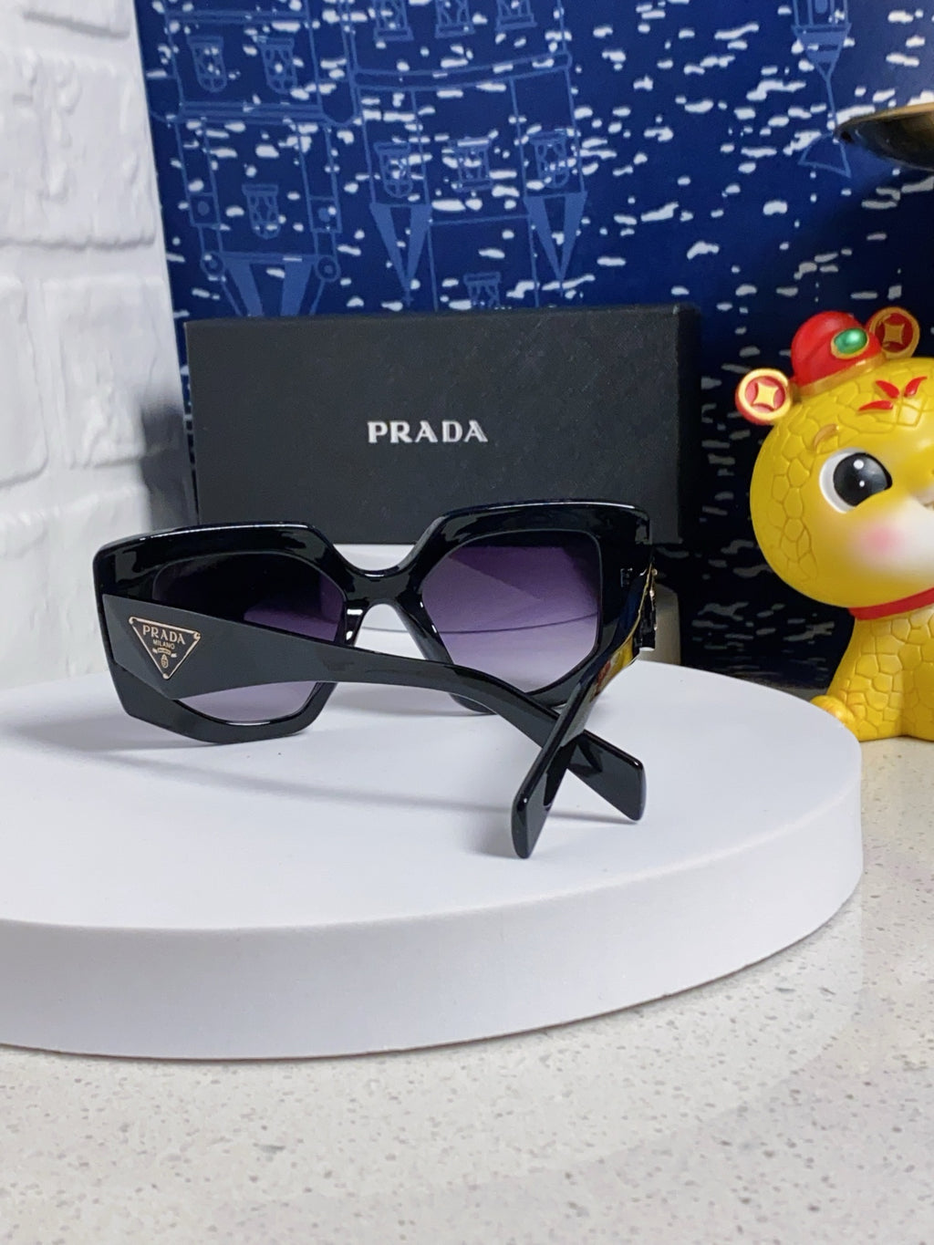 Prada 14ZSF Cat-Eye Pink Lens Sunglasses for Women - detail image 4