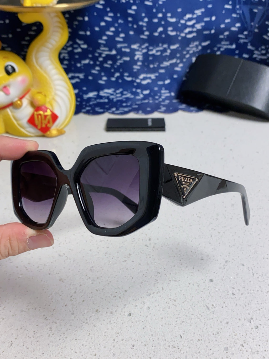 Prada 14ZSF Cat-Eye Pink Lens Sunglasses for Women - detail image 7