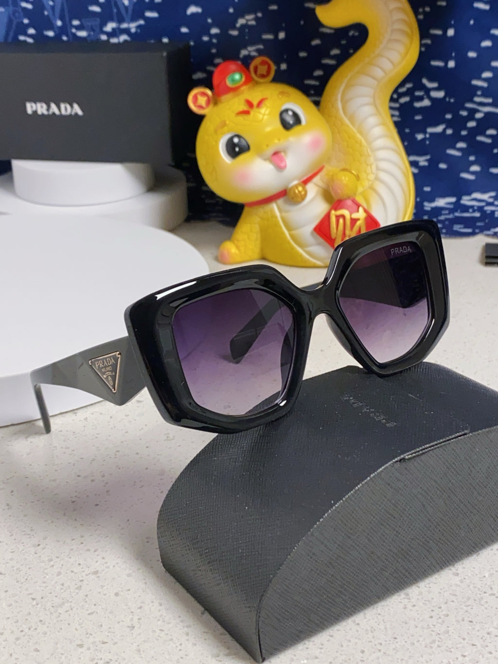 Prada 14ZSF Cat-Eye Pink Lens Sunglasses for Women - detail image 11