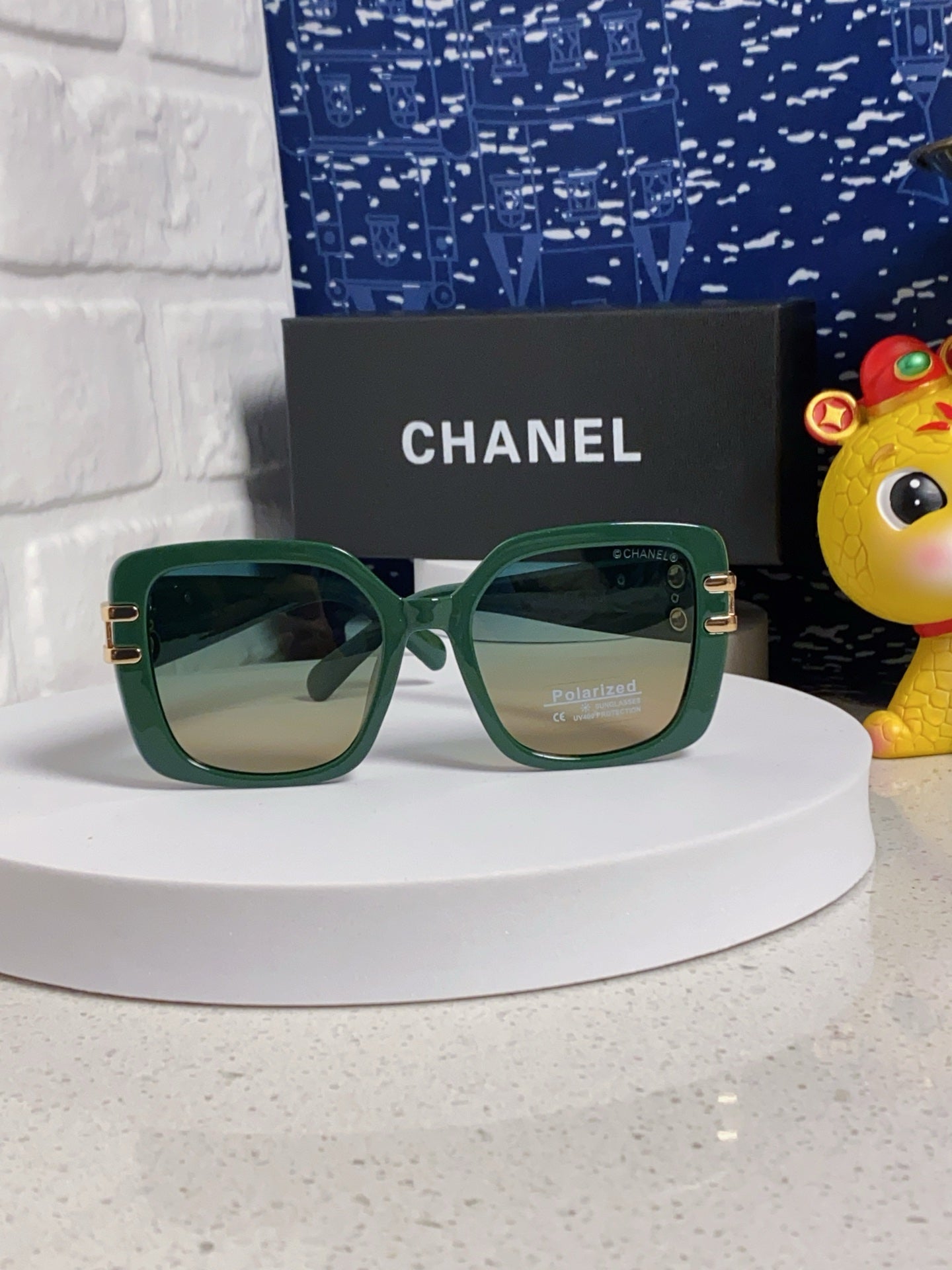 Chanel Oversized Silver Lens Sunglasses for Men & Women - 398610 - detail image 2