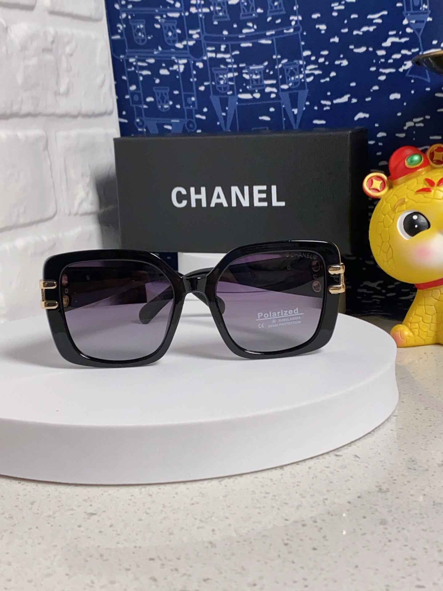 Chanel Oversized Silver Lens Sunglasses for Men & Women - 398613 - detail image 2