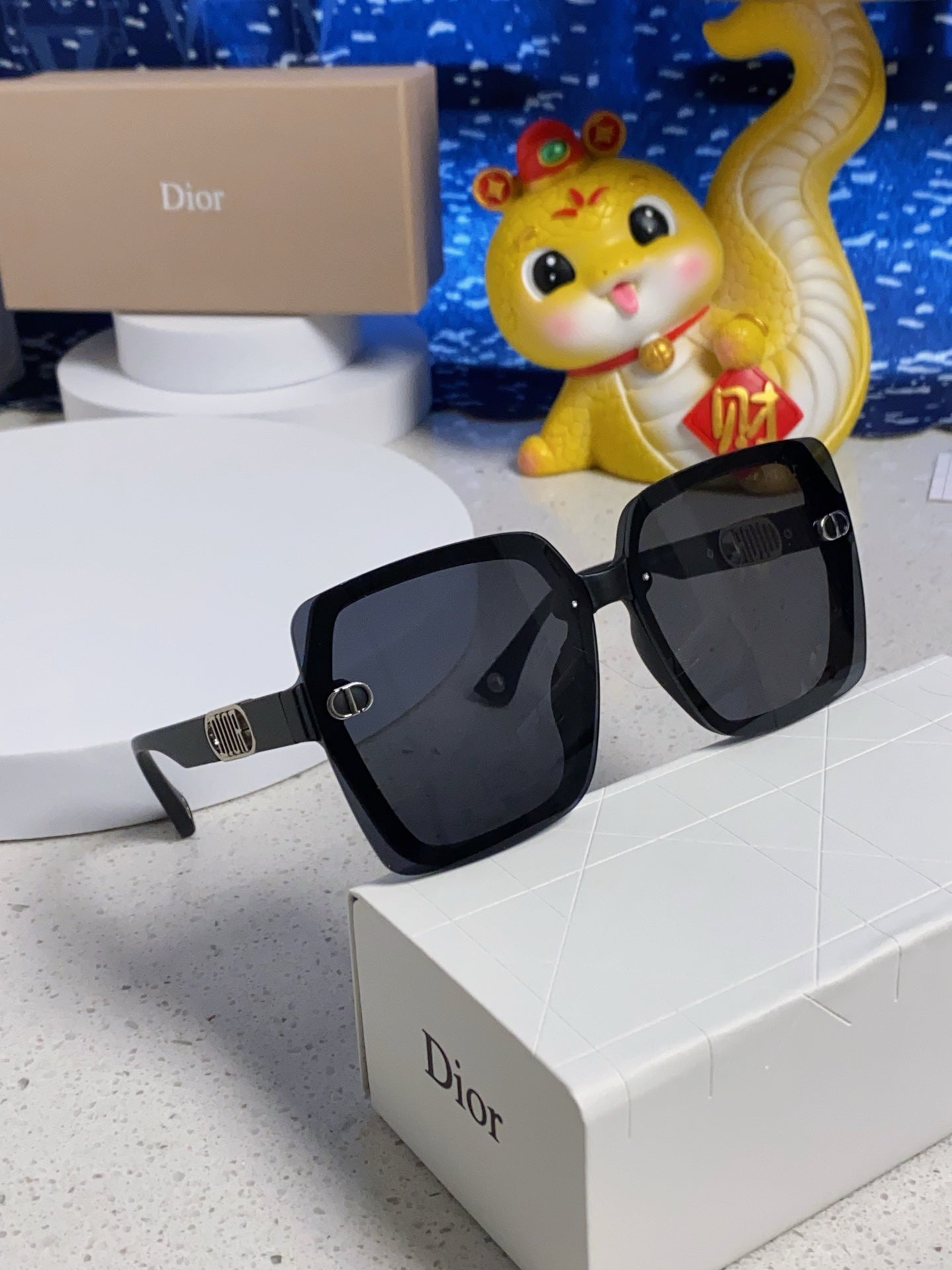Dior Polarized Fashion Black Lens Sunglasses for Women - 465356 - detail image 11
