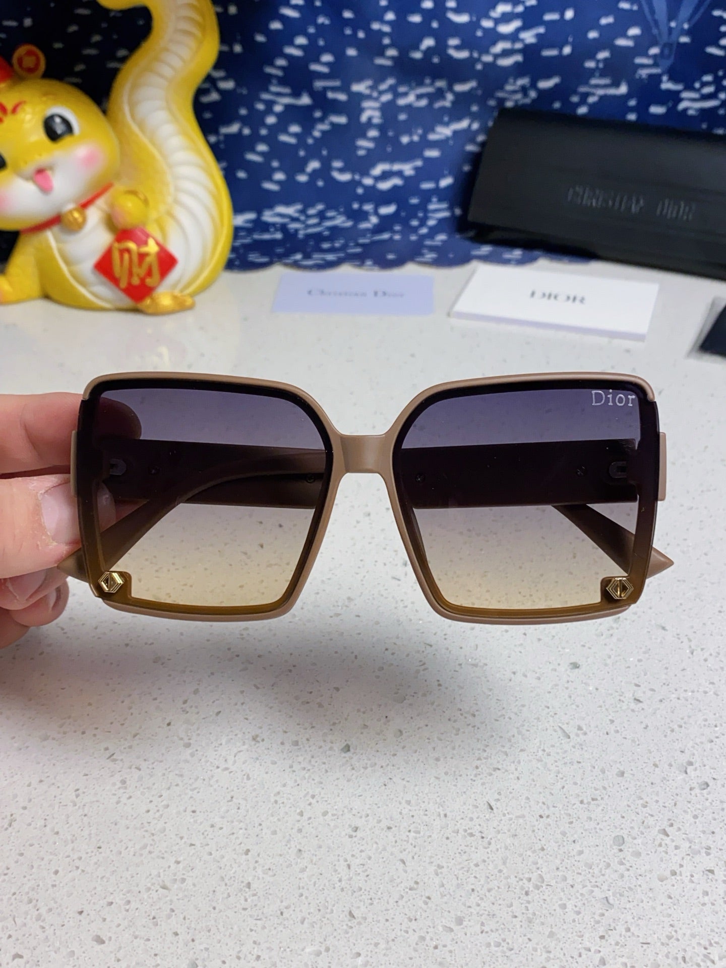 Dior Polarized Fashion Gray Lens Sunglasses for Women - 486889 - detail image 4