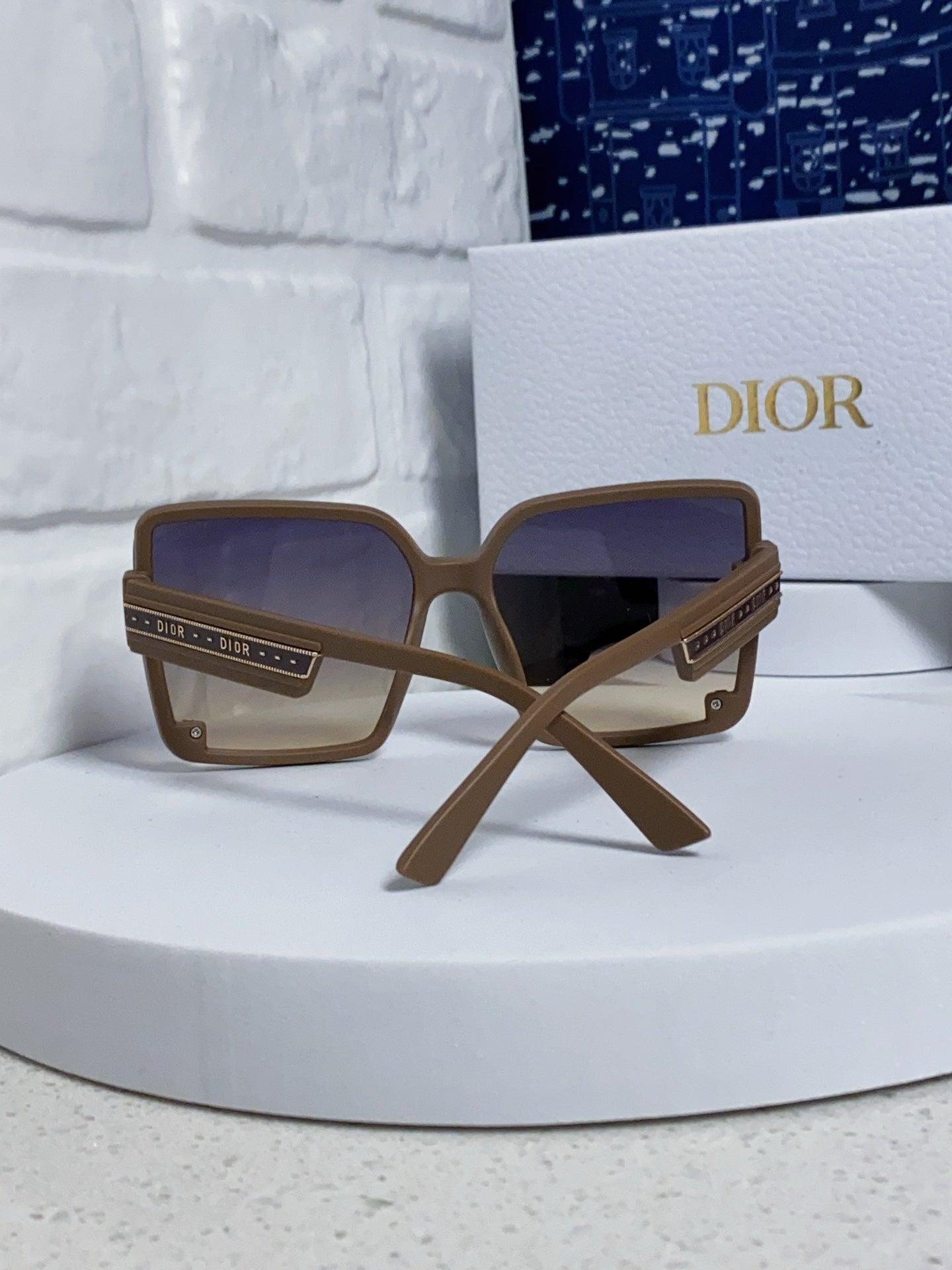 Dior Polarized Fashion Gray Lens Sunglasses for Women - 486889 - detail image 3