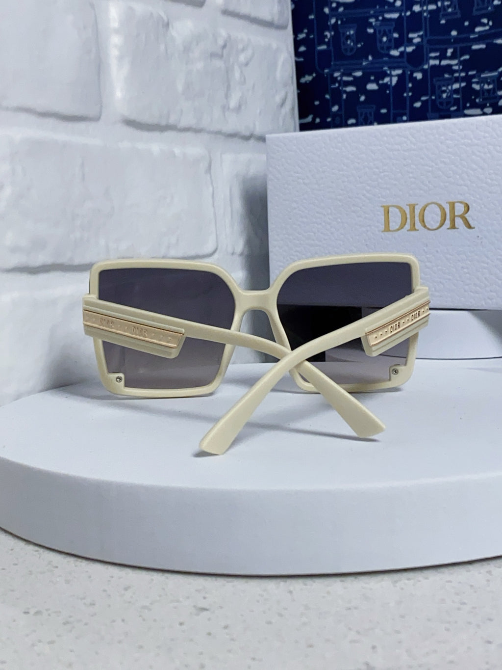 Dior Polarized Fashion Gray Lens Sunglasses for Women - detail image 3