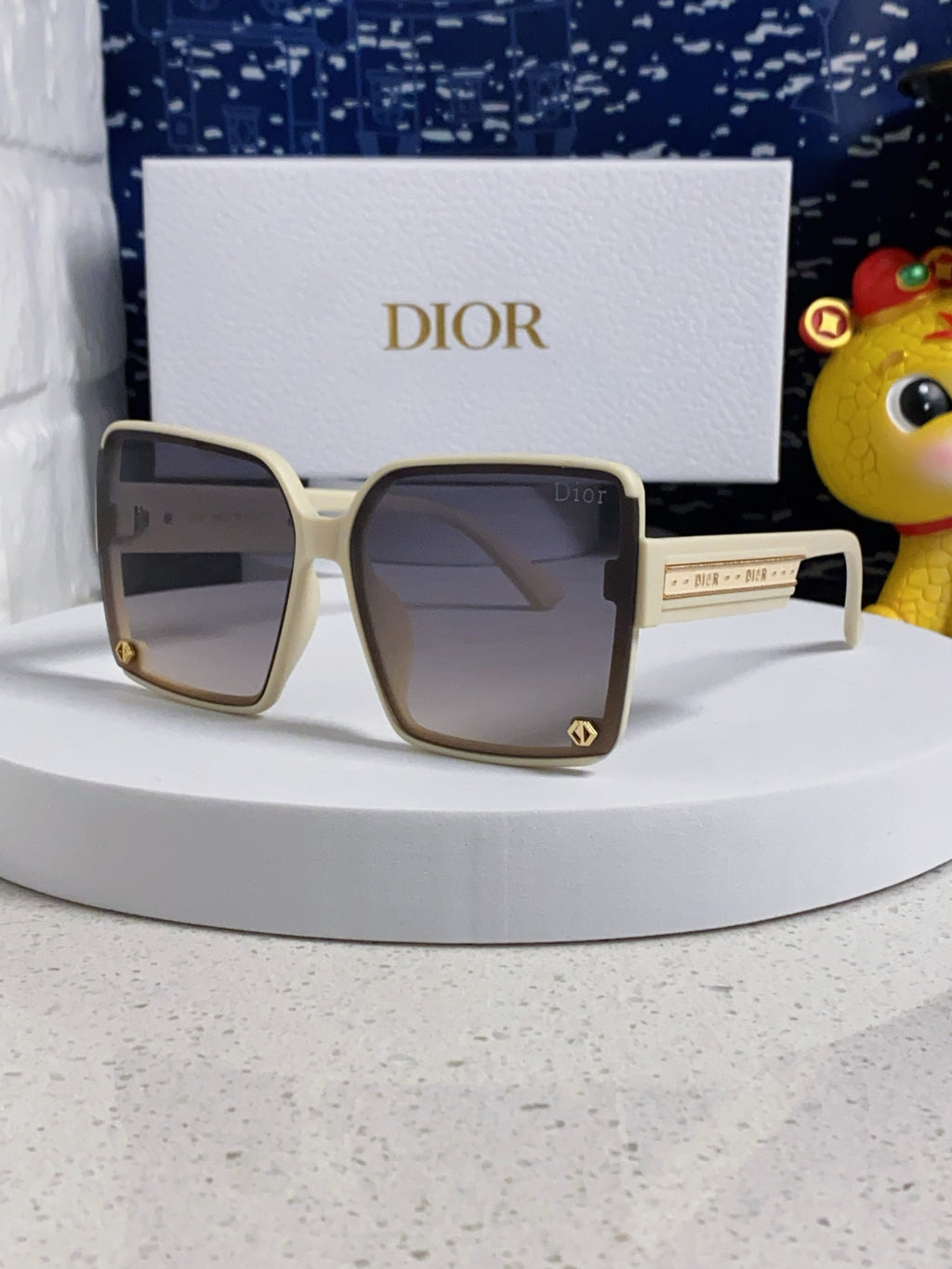 Dior Polarized Fashion Gray Lens Sunglasses for Women