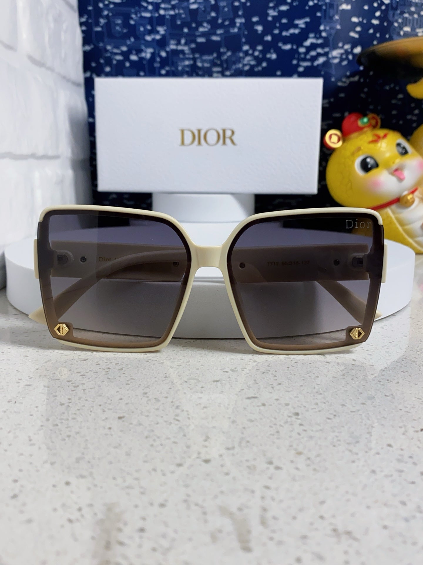 Dior Polarized Fashion Gray Lens Sunglasses for Women - detail image 9