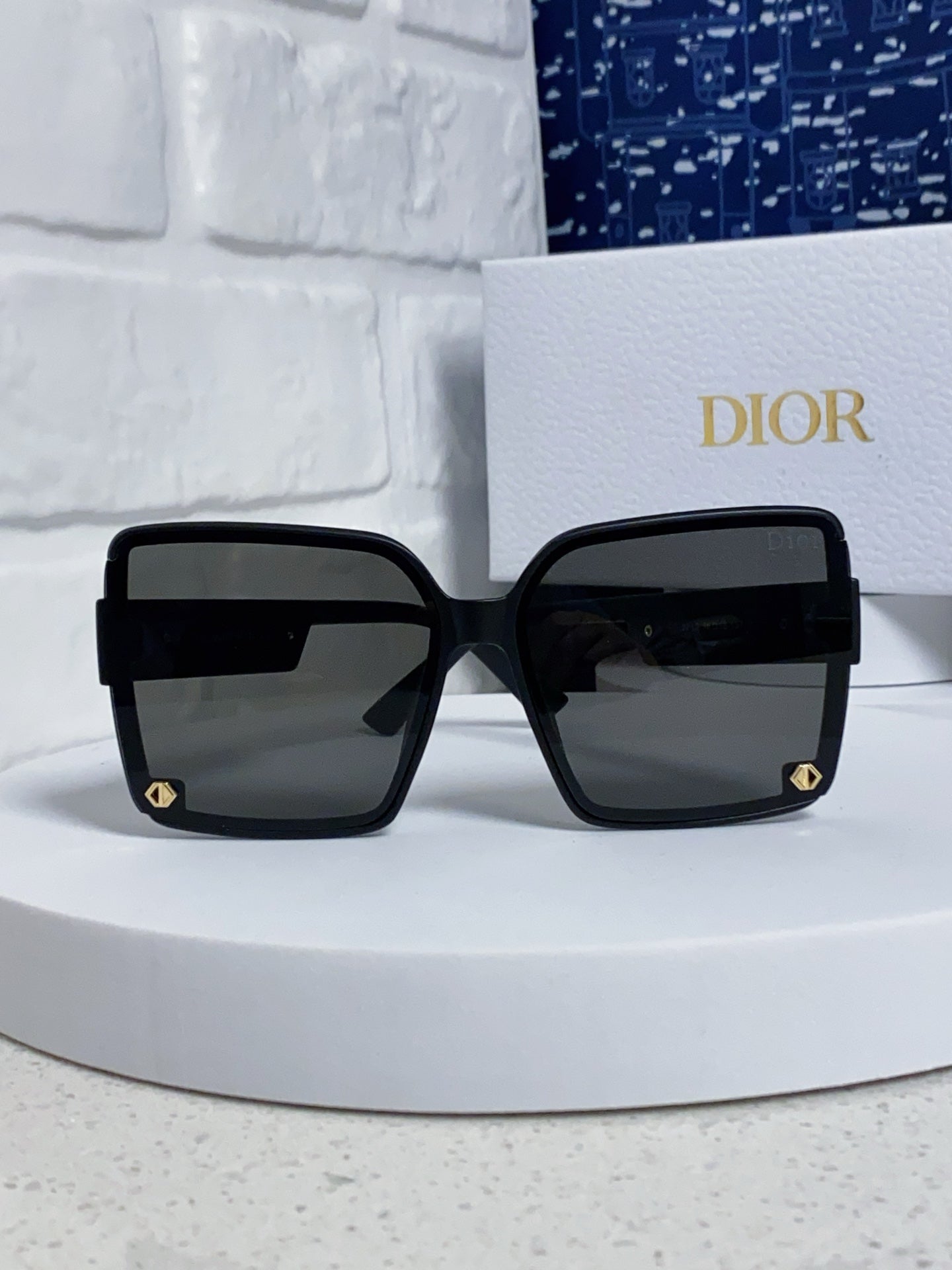 Dior Polarized Fashion Black Lens Sunglasses for Women - detail image 2