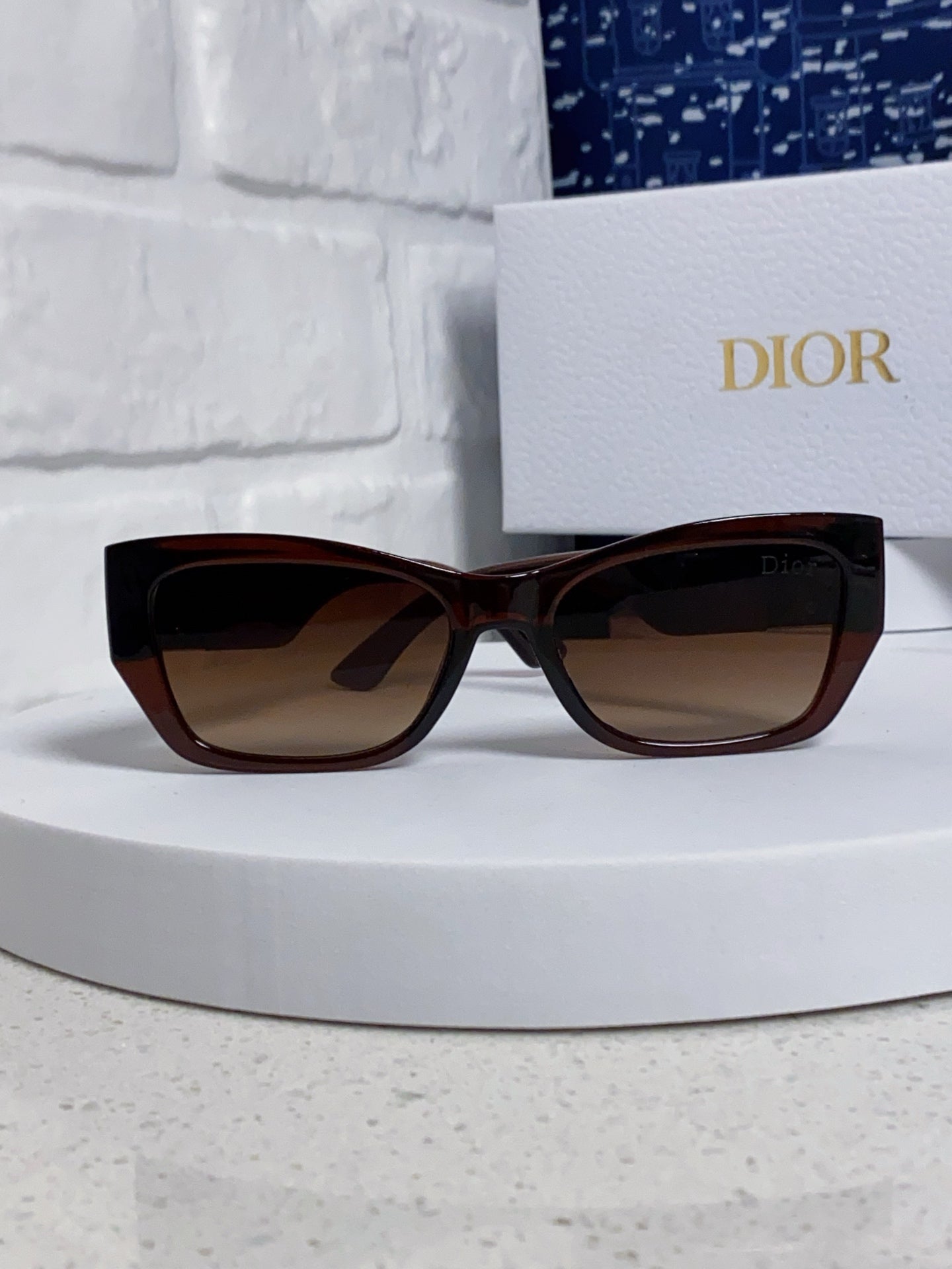 Dior Fashion Brown Lens Sunglasses for Men & Women - detail image 2