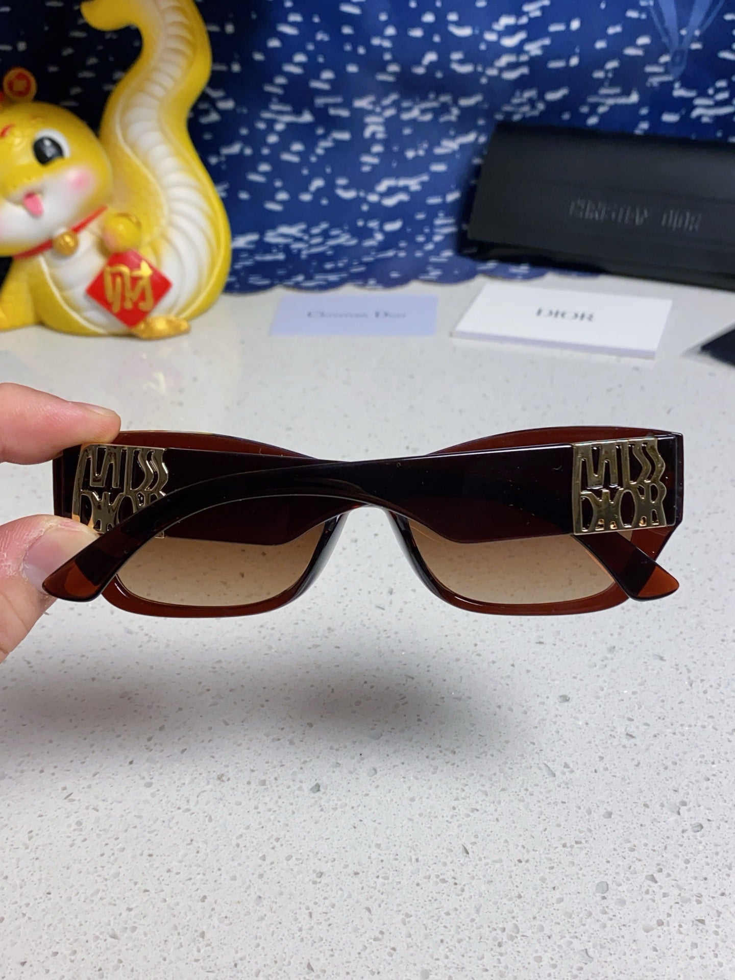 Dior Fashion Brown Lens Sunglasses for Men & Women - detail image 5