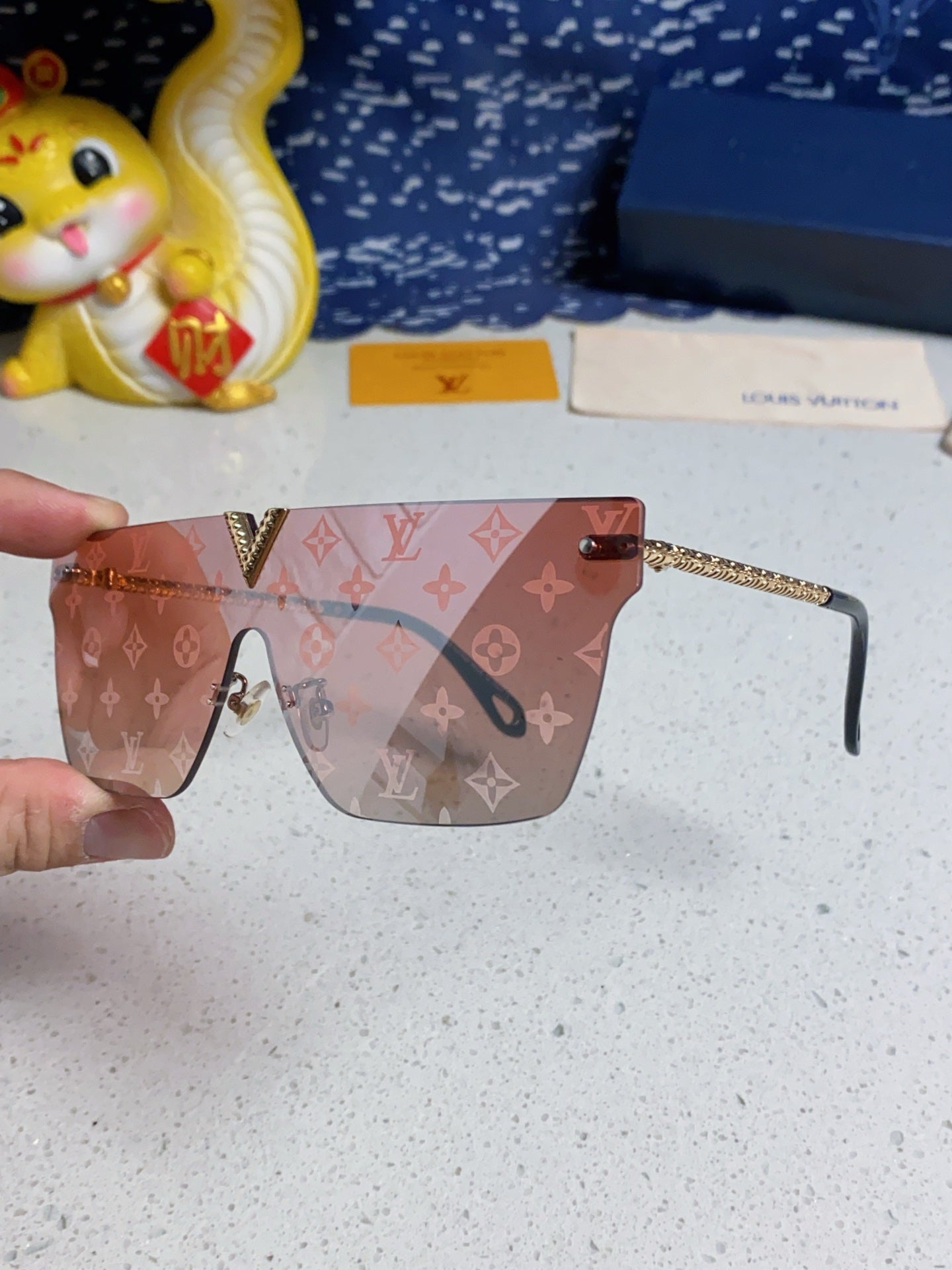 Louis Vuitton Fashion Silver Lens Sunglasses for Men & Women - 997391 - detail image 6