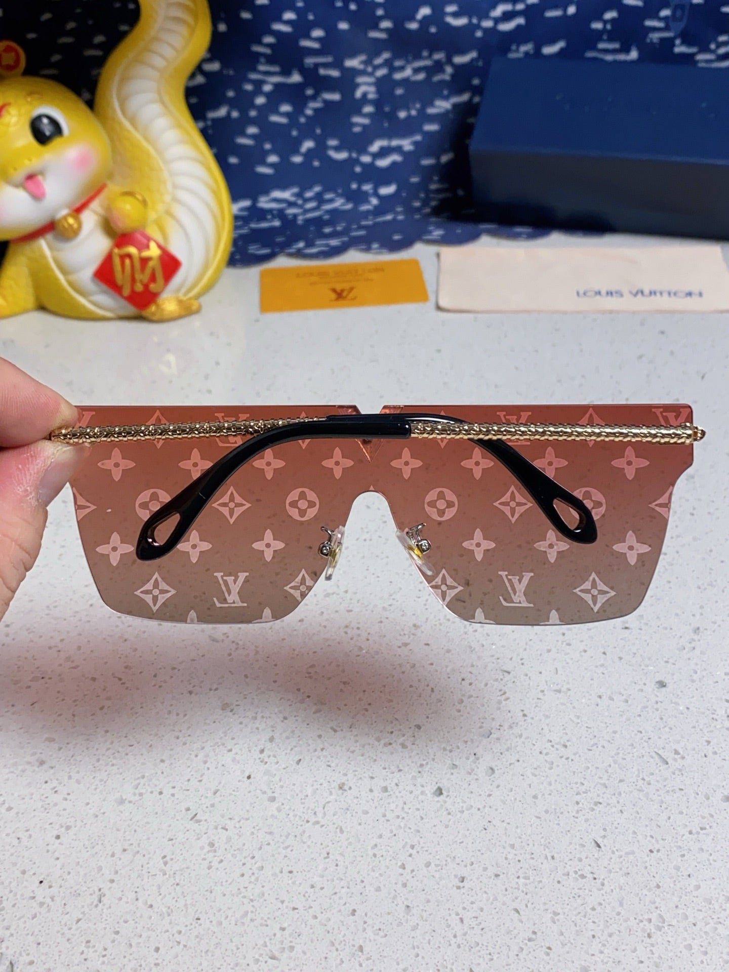 Louis Vuitton Fashion Silver Lens Sunglasses for Men & Women - 493049 - detail image 5