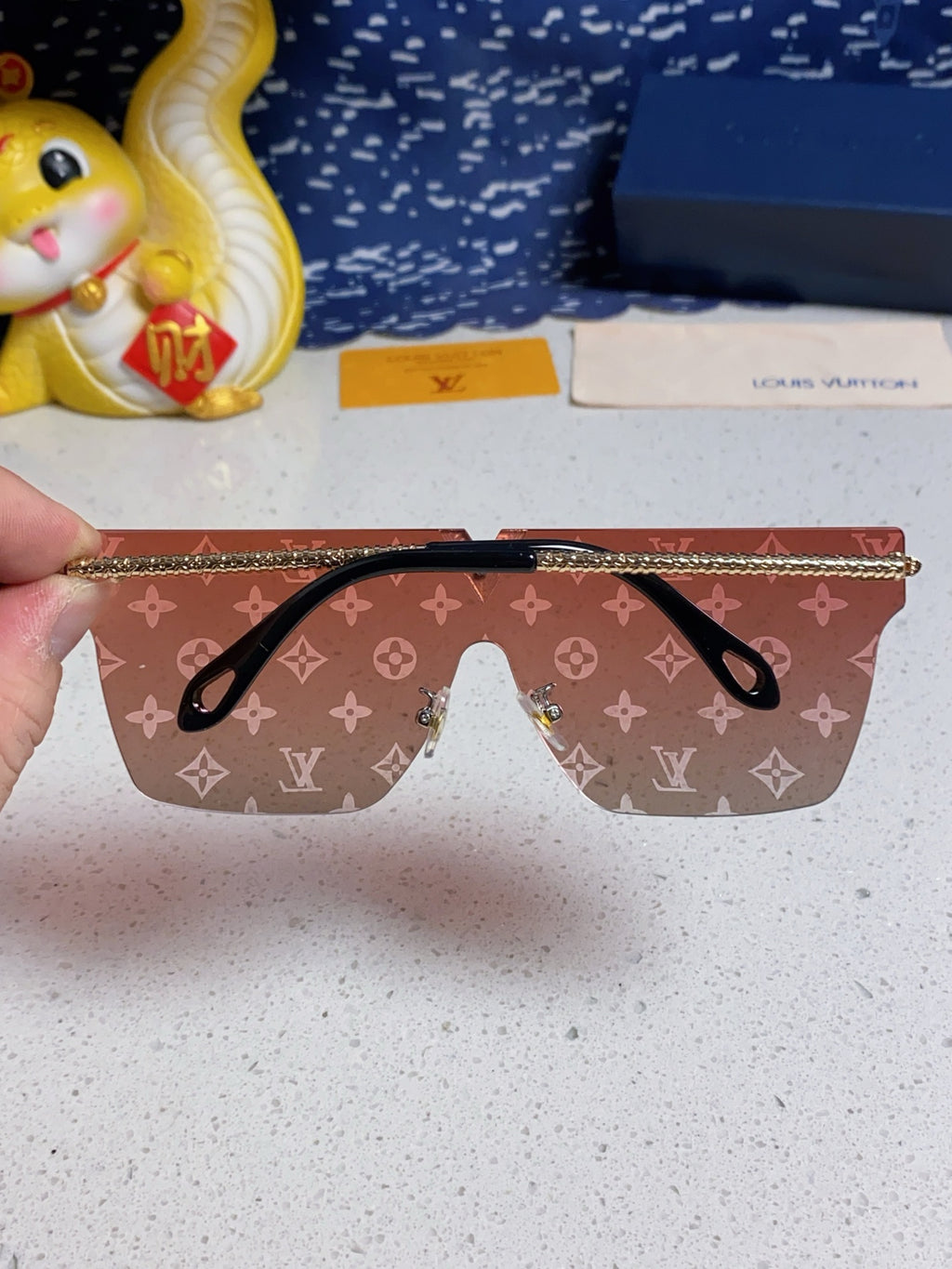Louis Vuitton Fashion Silver Lens Sunglasses for Men & Women - 997391 - detail image 5