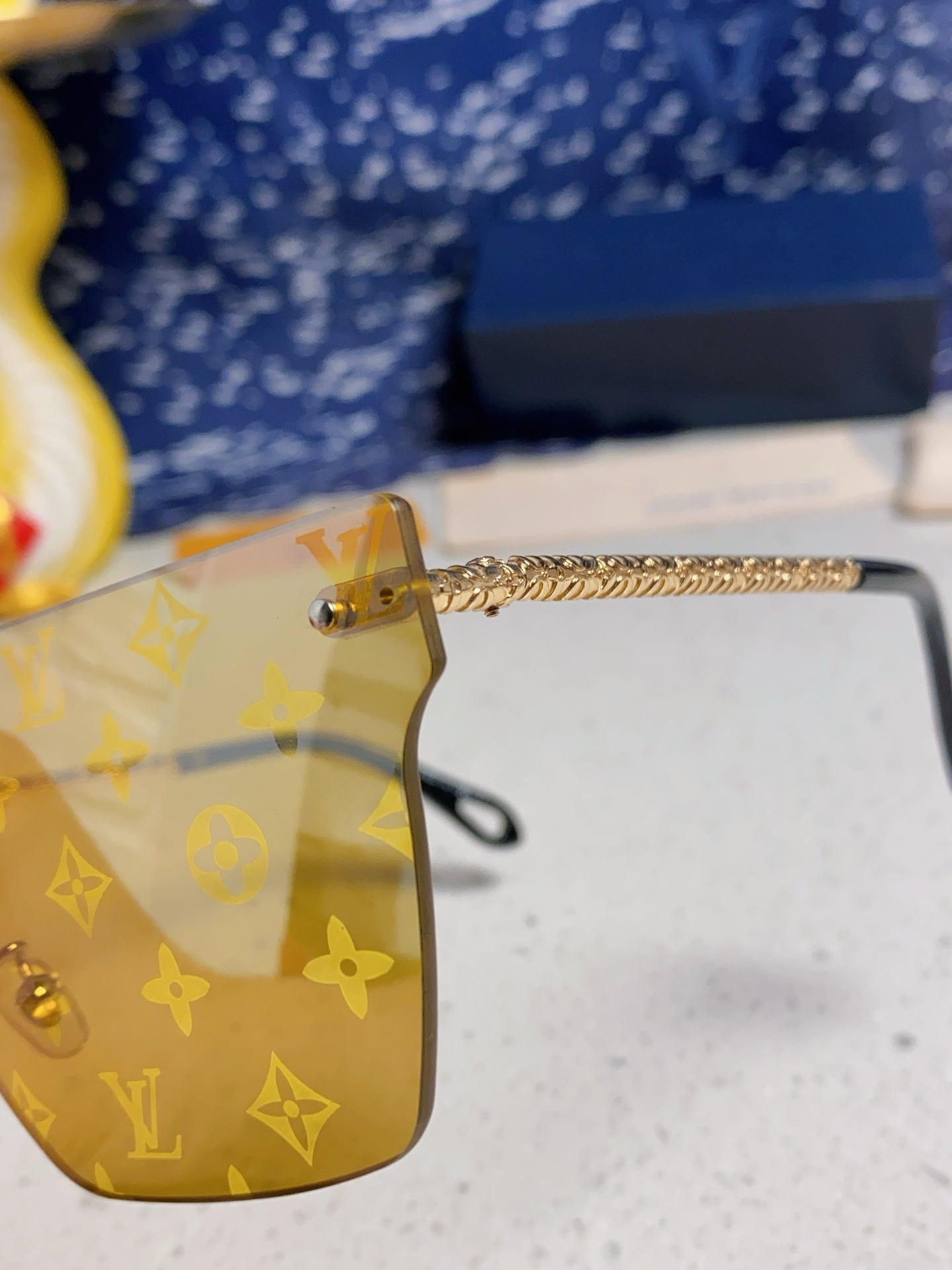 Louis Vuitton Fashion Gold Lens Sunglasses for Men & Women - 997392 - detail image 7