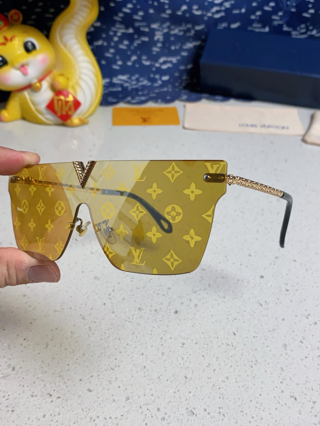 Louis Vuitton Fashion Gold Lens Sunglasses for Men & Women - 997392 - detail image 6