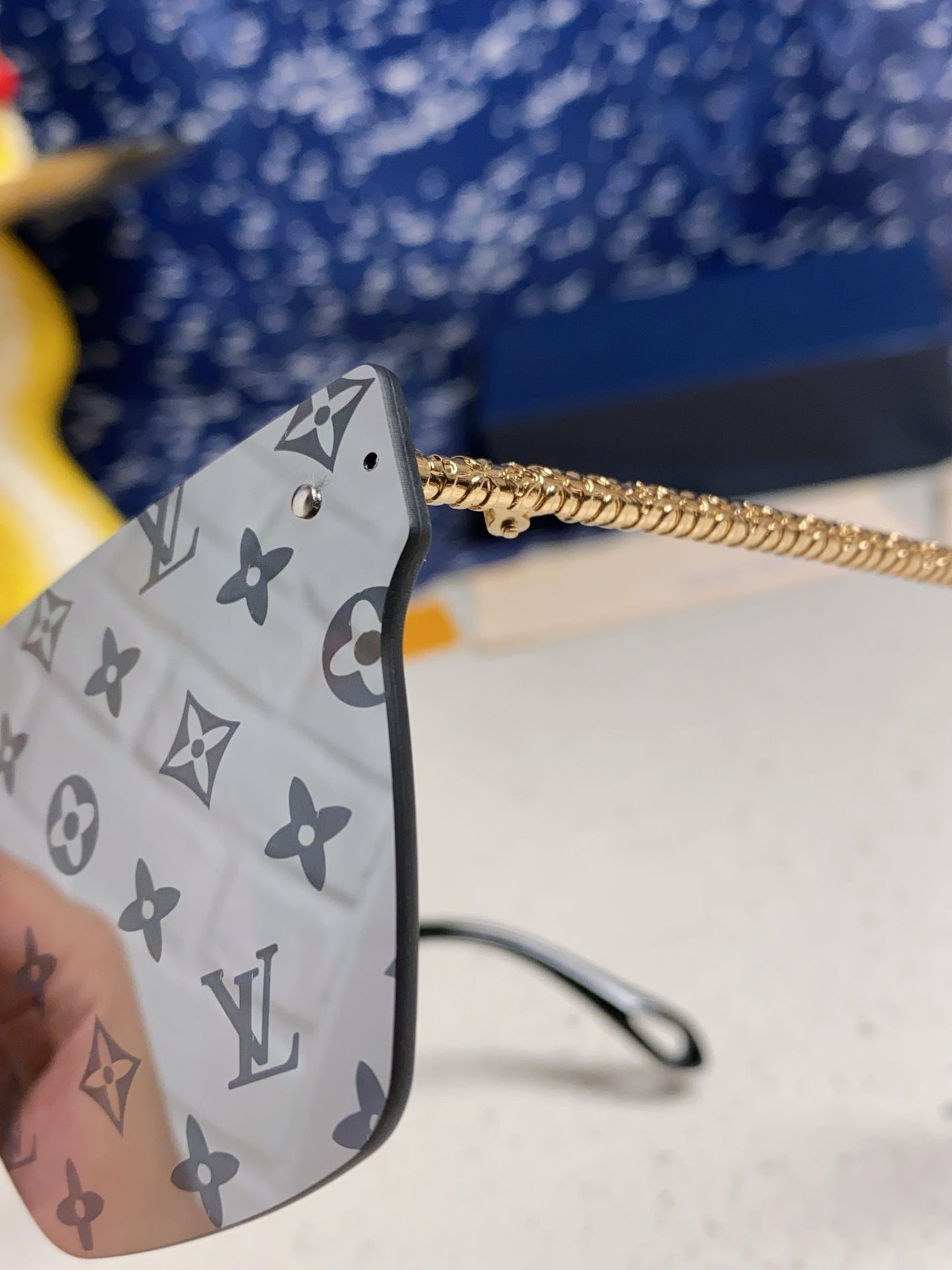 Louis Vuitton Fashion Silver Lens Sunglasses for Men & Women - 997395 - detail image 7