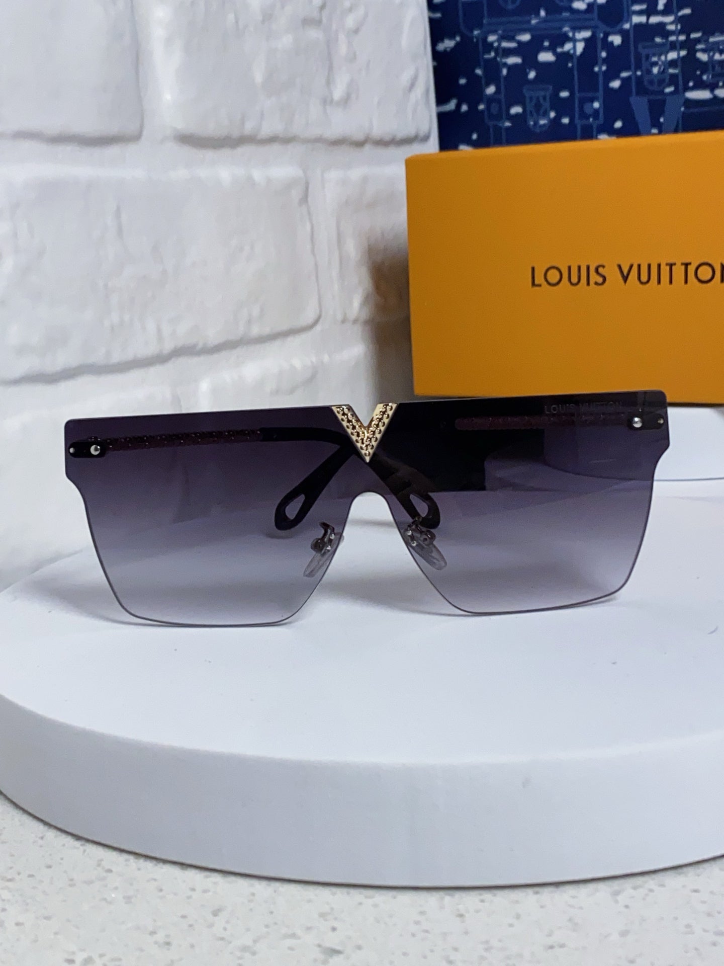 Louis Vuitton Fashion Silver Lens Sunglasses for Men & Women - 997396 - detail image 2