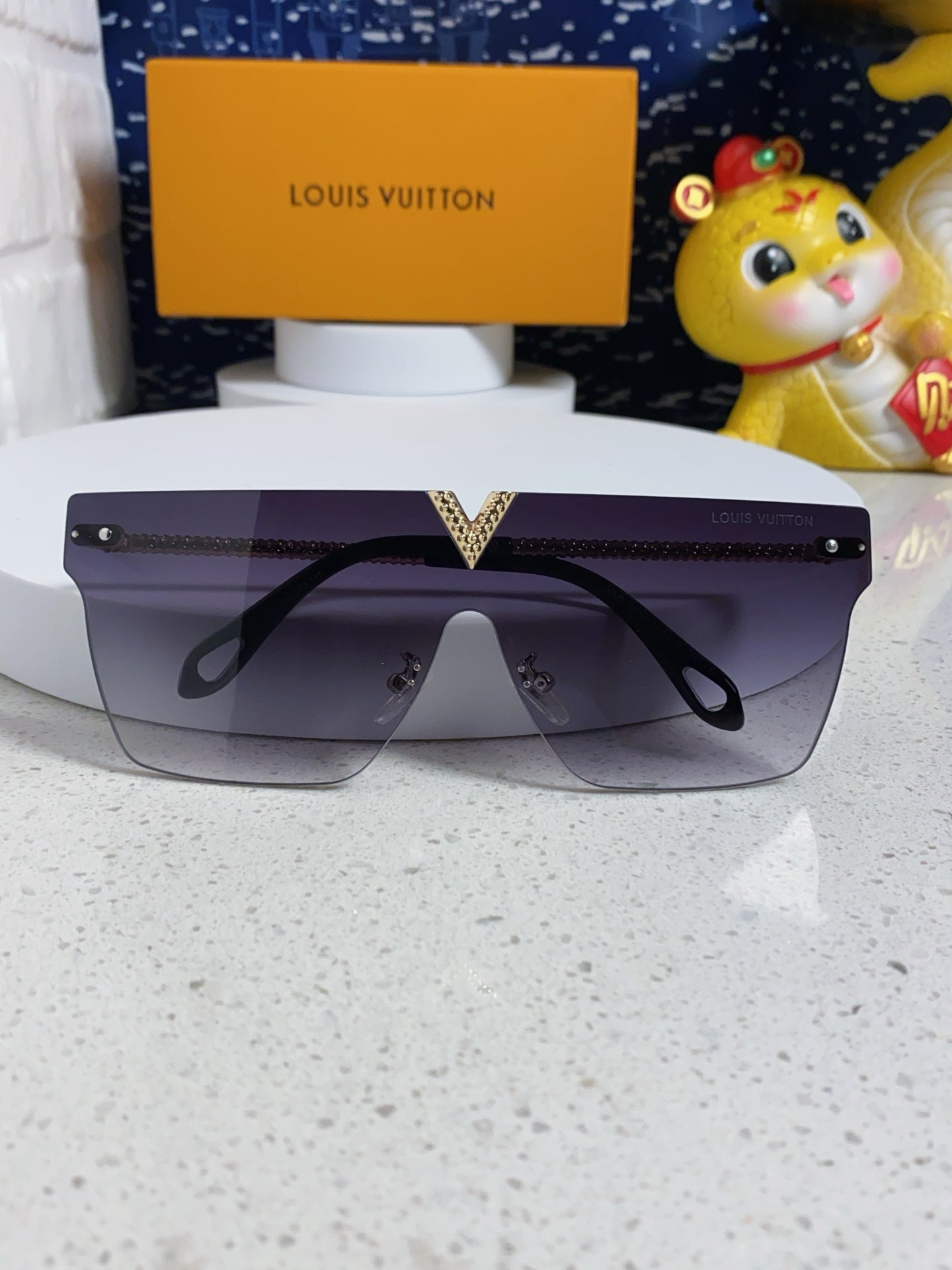 Louis Vuitton Fashion Silver Lens Sunglasses for Men & Women - 493054 - detail image 9