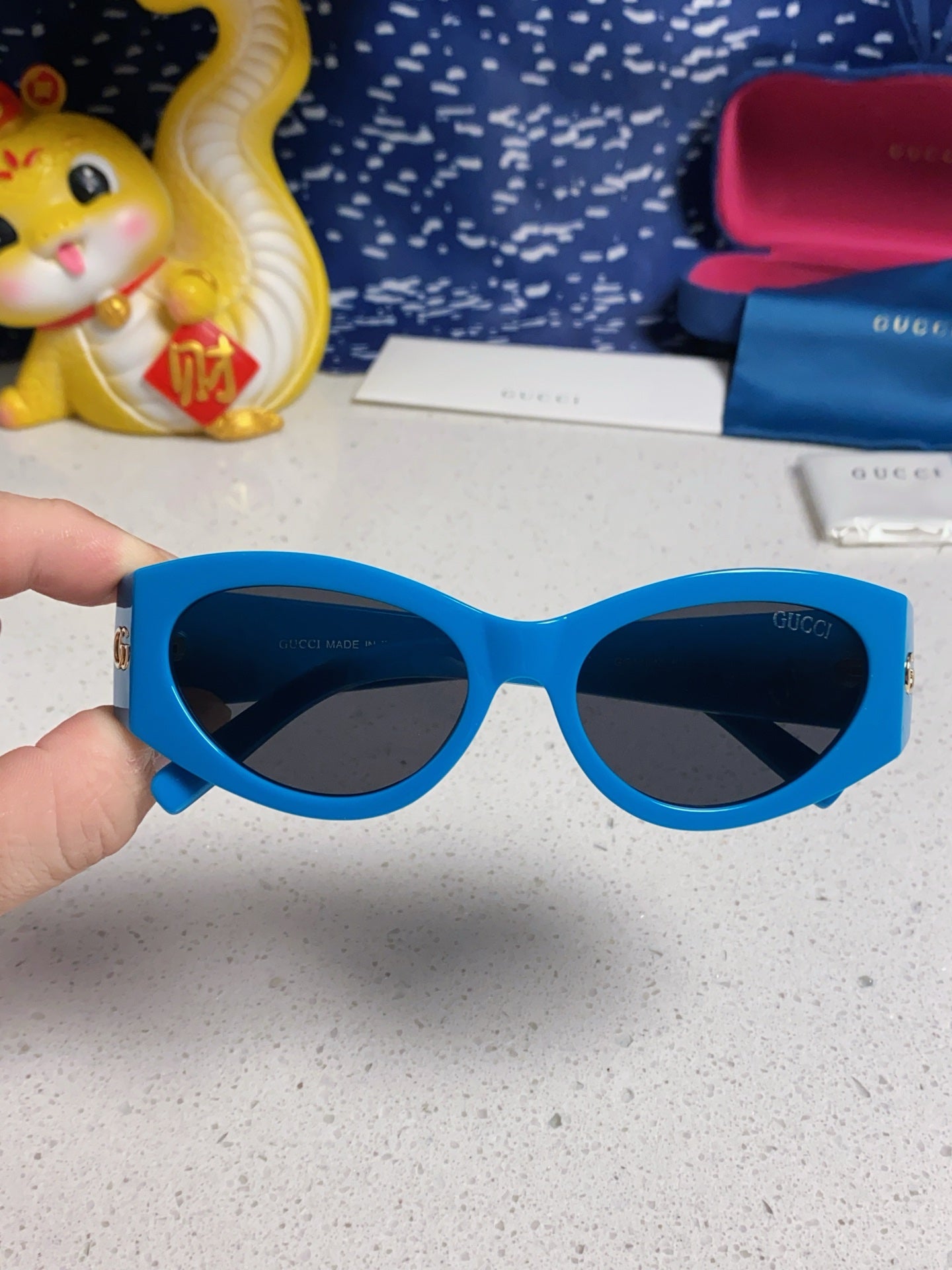 Gucci Cat-Eye Blue Lens Sunglasses for Men & Women - detail image 4