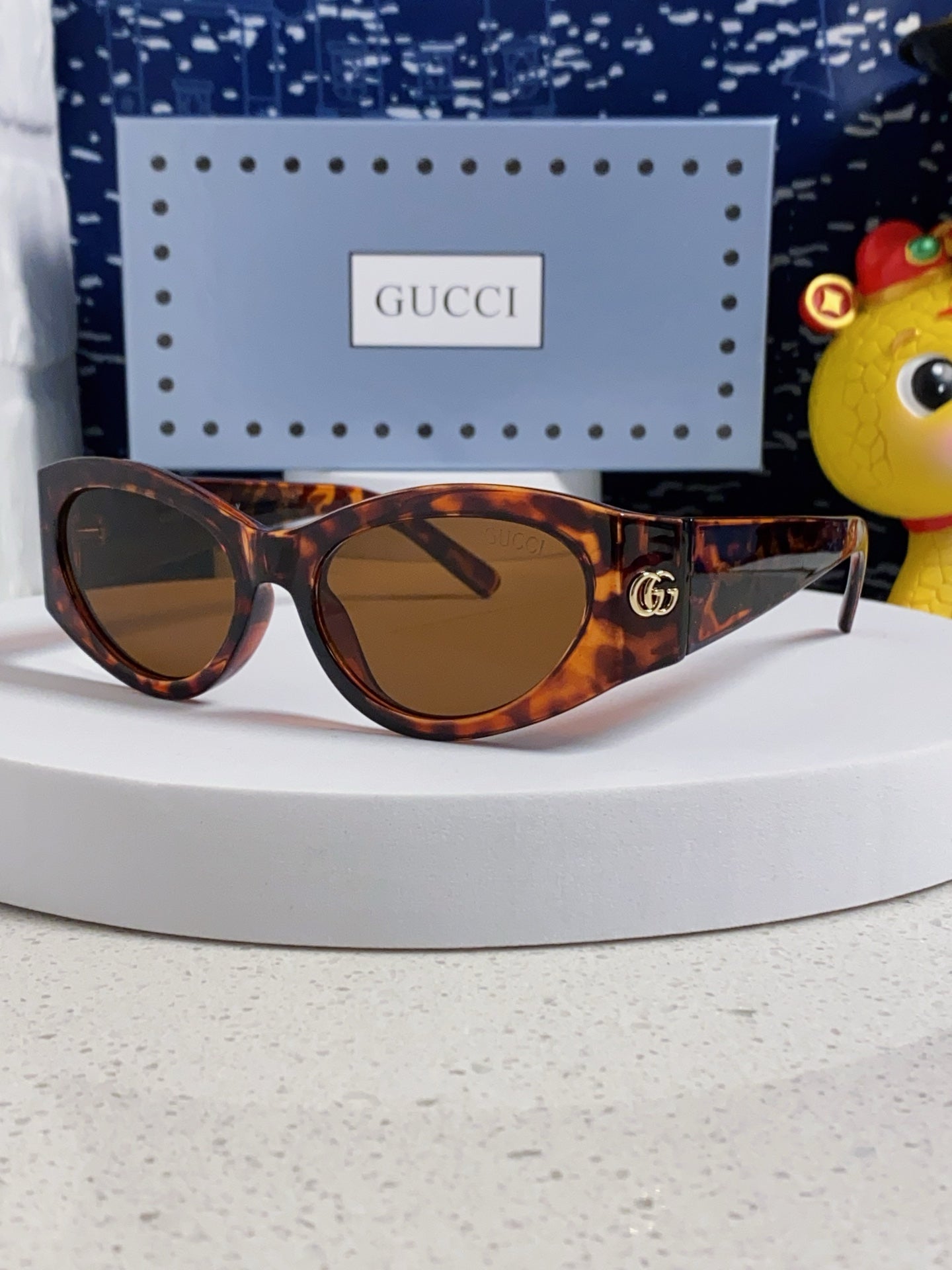 Gucci Cat-Eye Brown Lens Sunglasses for Men & Women - 132223