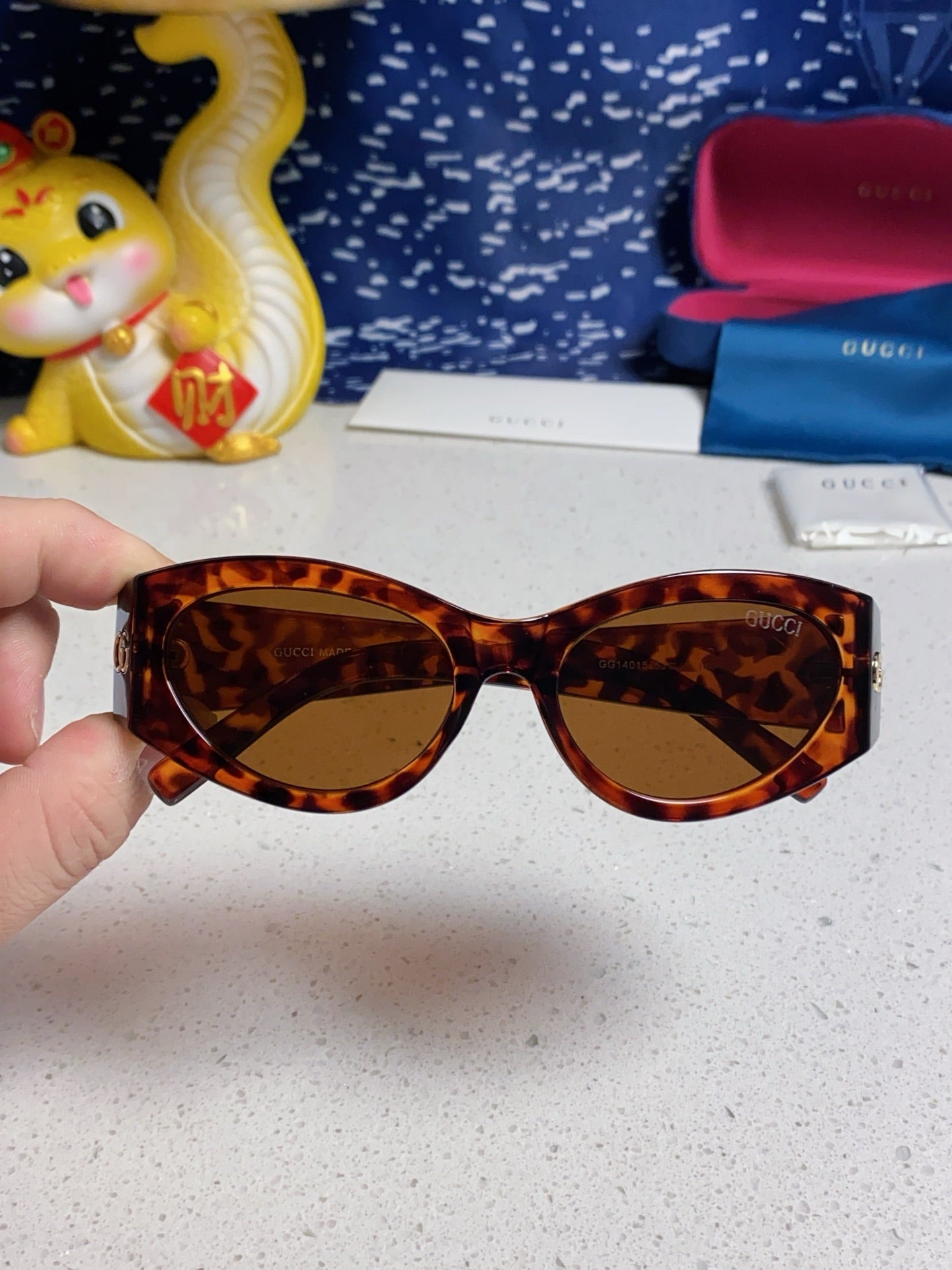 Gucci Cat-Eye Brown Lens Sunglasses for Men & Women - 132223 - detail image 4