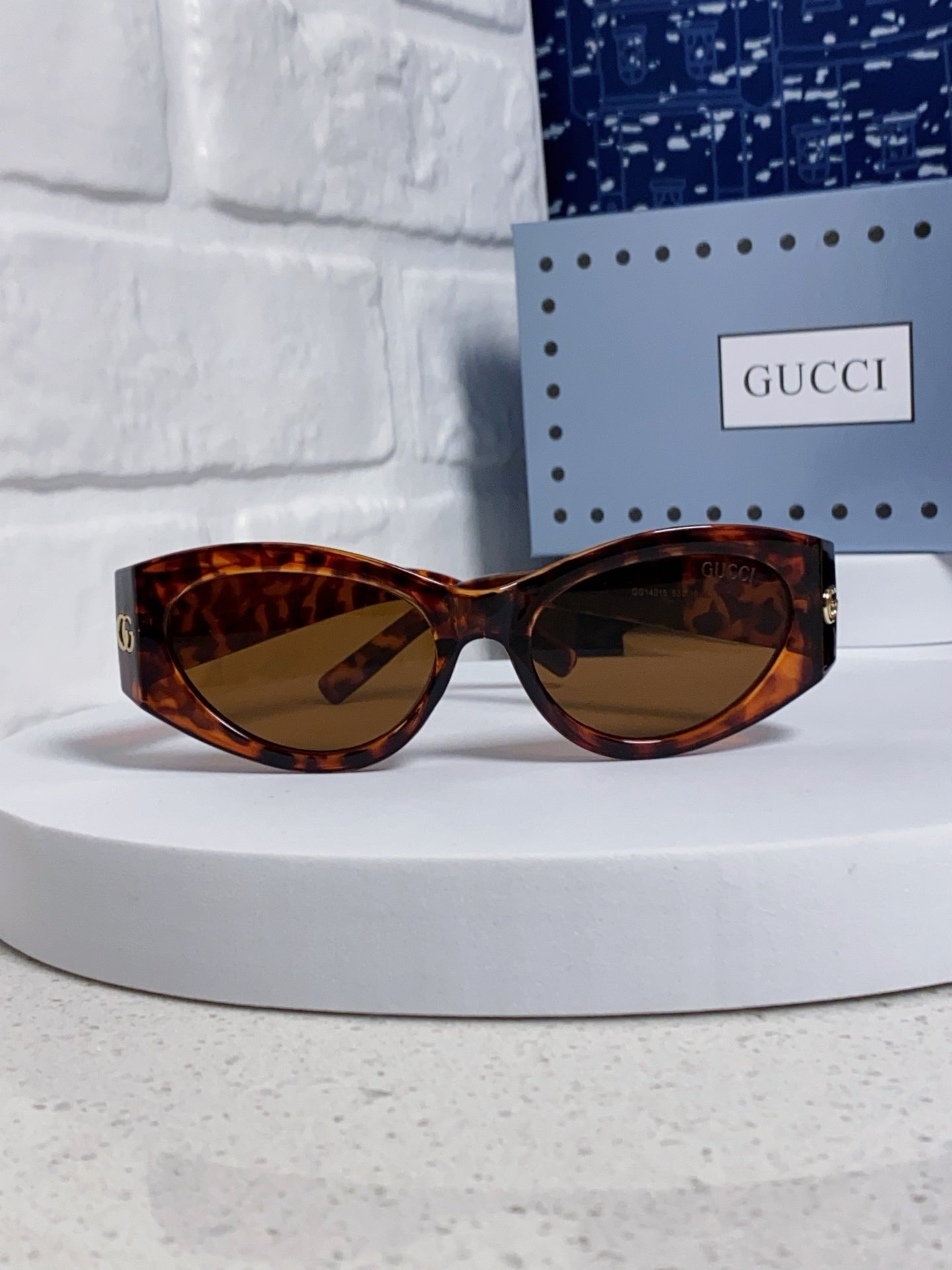 Gucci Cat-Eye Brown Lens Sunglasses for Men & Women - 132223 - detail image 2