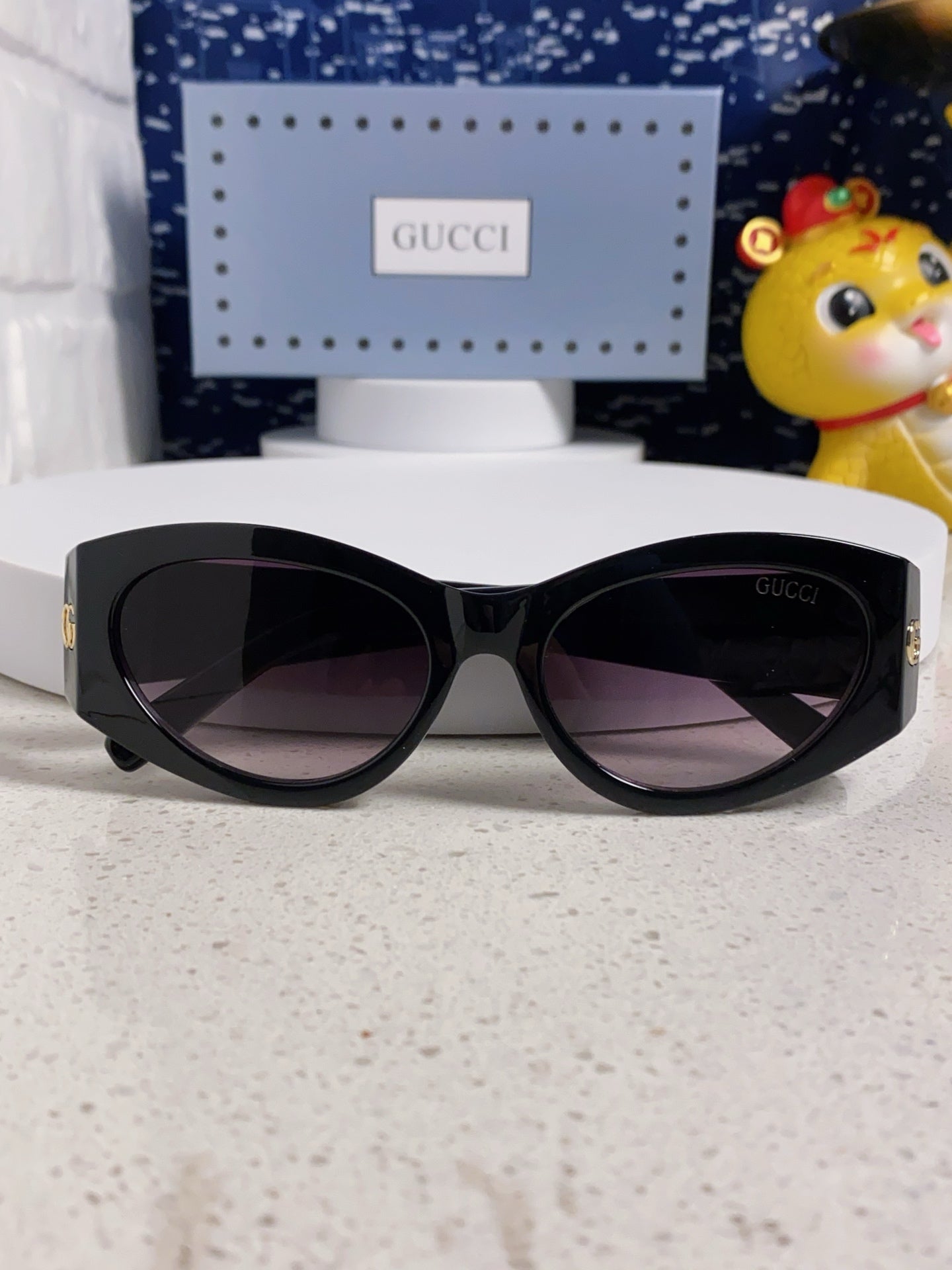 Gucci Cat-Eye Silver Lens Sunglasses for Men & Women - 132224 - detail image 9